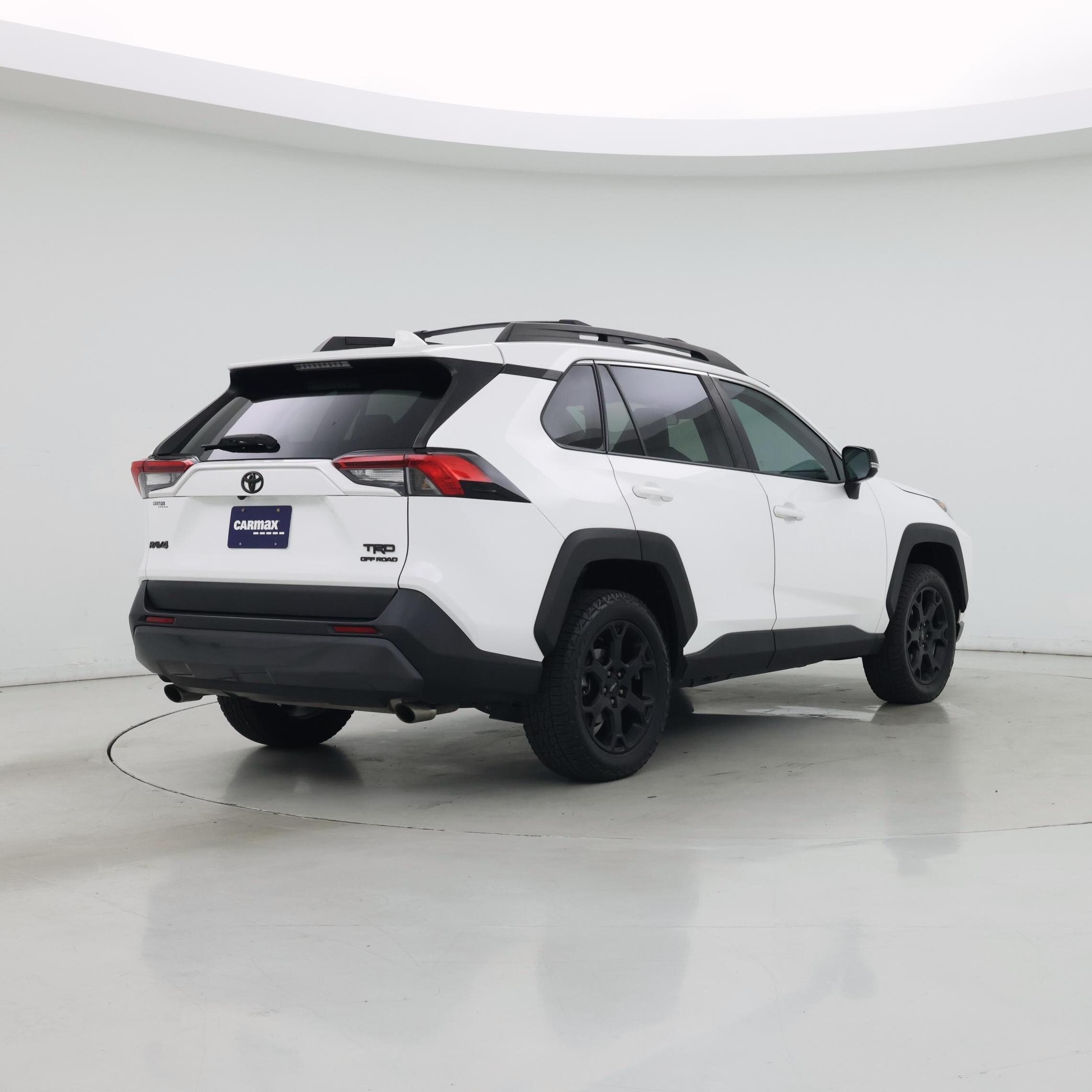 Thumbnail: 2021 Toyota RAV4 - 8