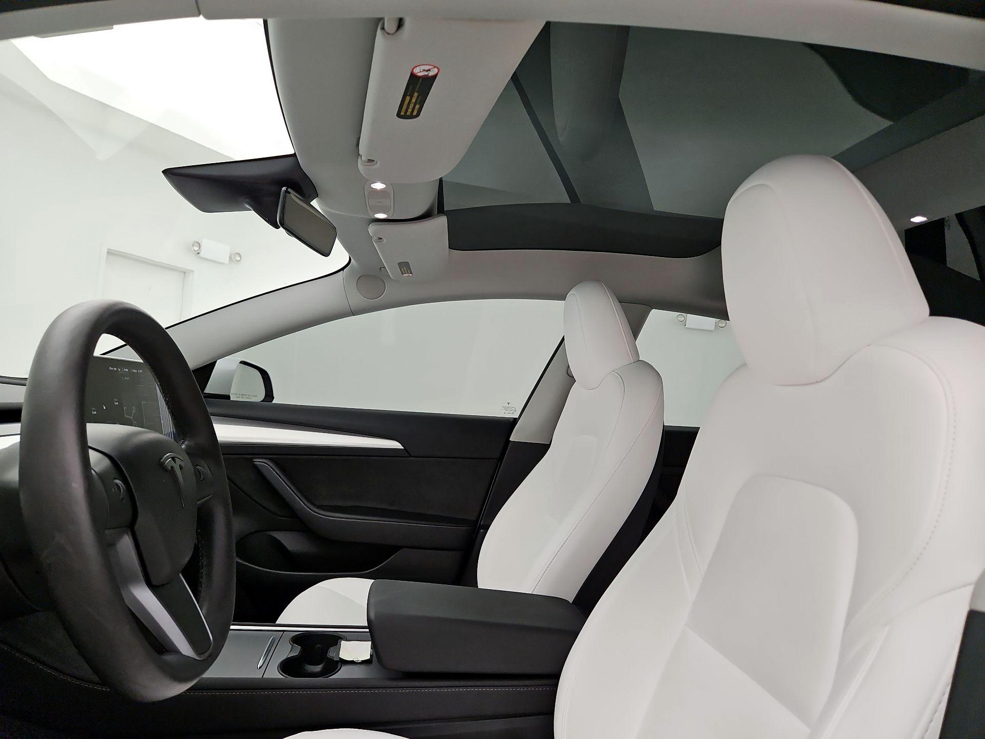 Thumbnail: 2023 Tesla Model 3 - 18