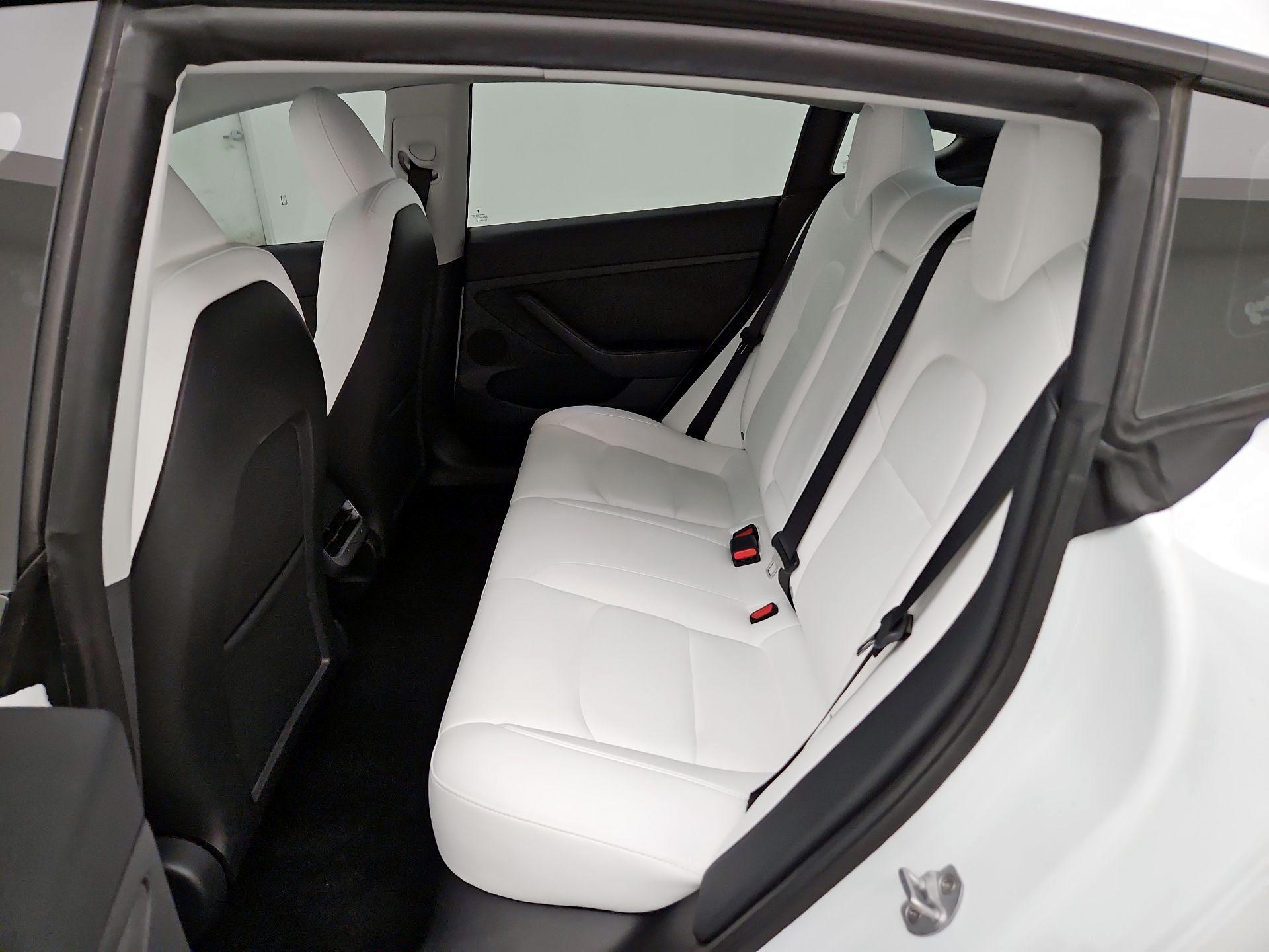 Thumbnail: 2023 Tesla Model 3 - 19