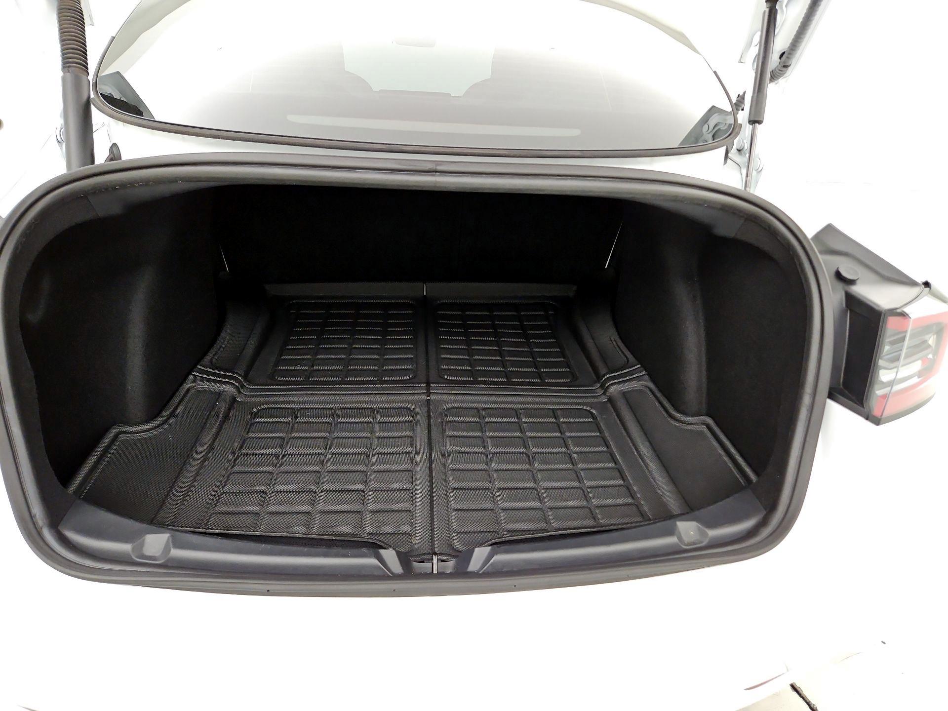 Thumbnail: 2023 Tesla Model 3 - 20