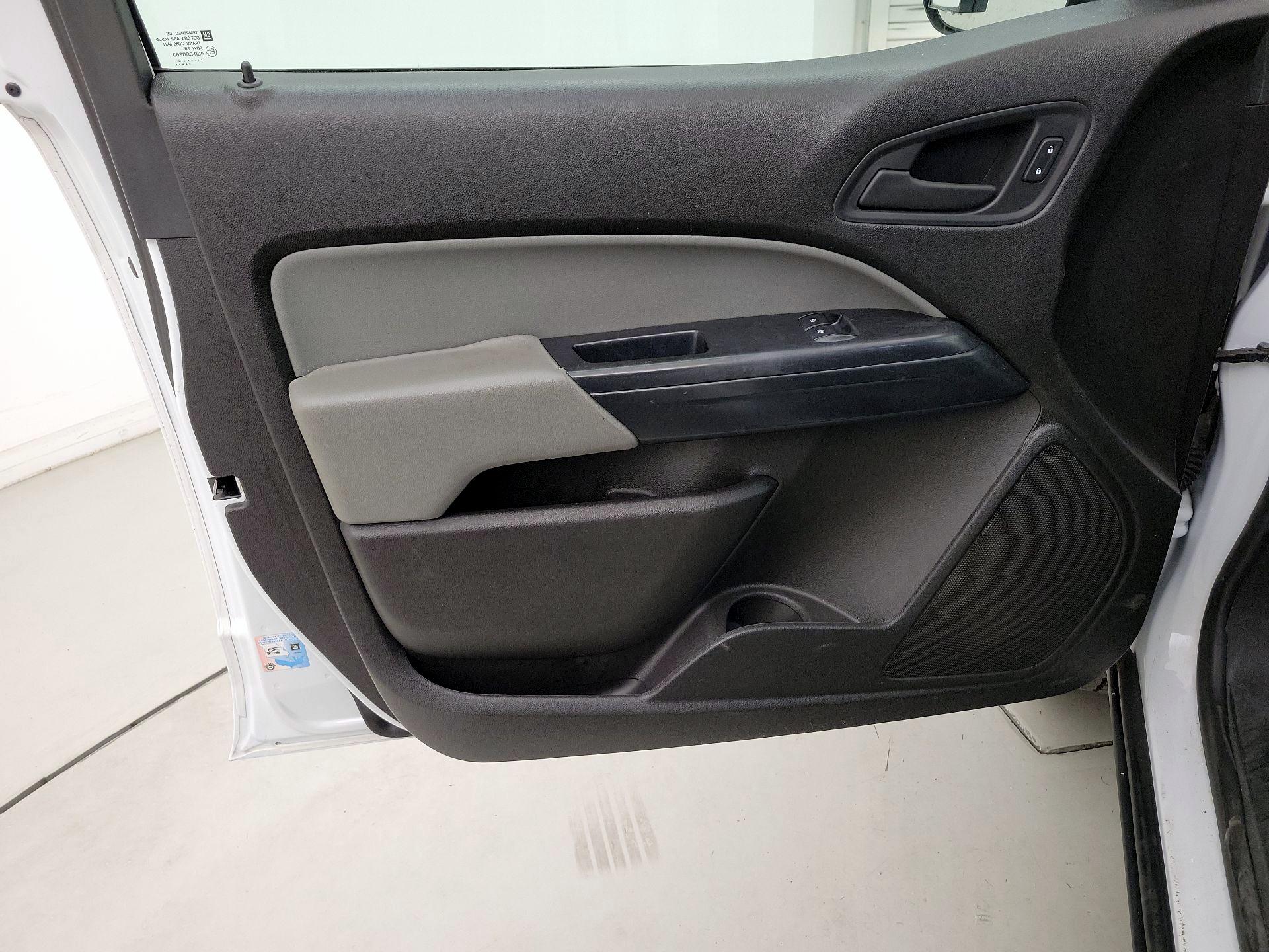 Thumbnail: 2016 Chevrolet Colorado - 12