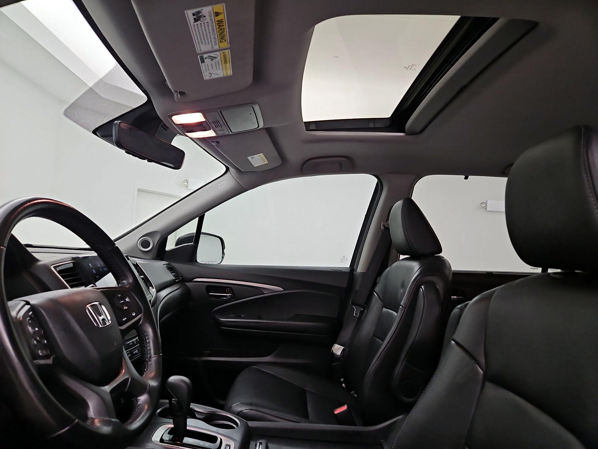 Thumbnail: 2020 Honda Pilot - 19