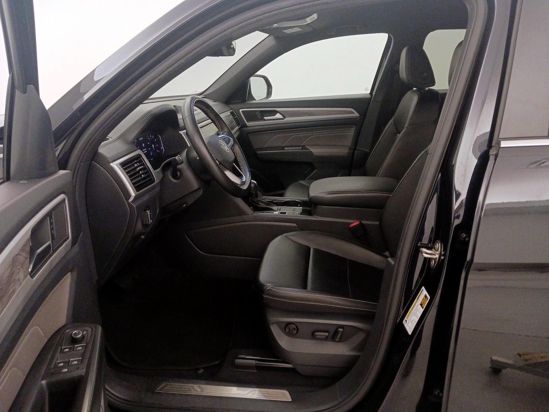 Thumbnail: 2023 Volkswagen Atlas - 11