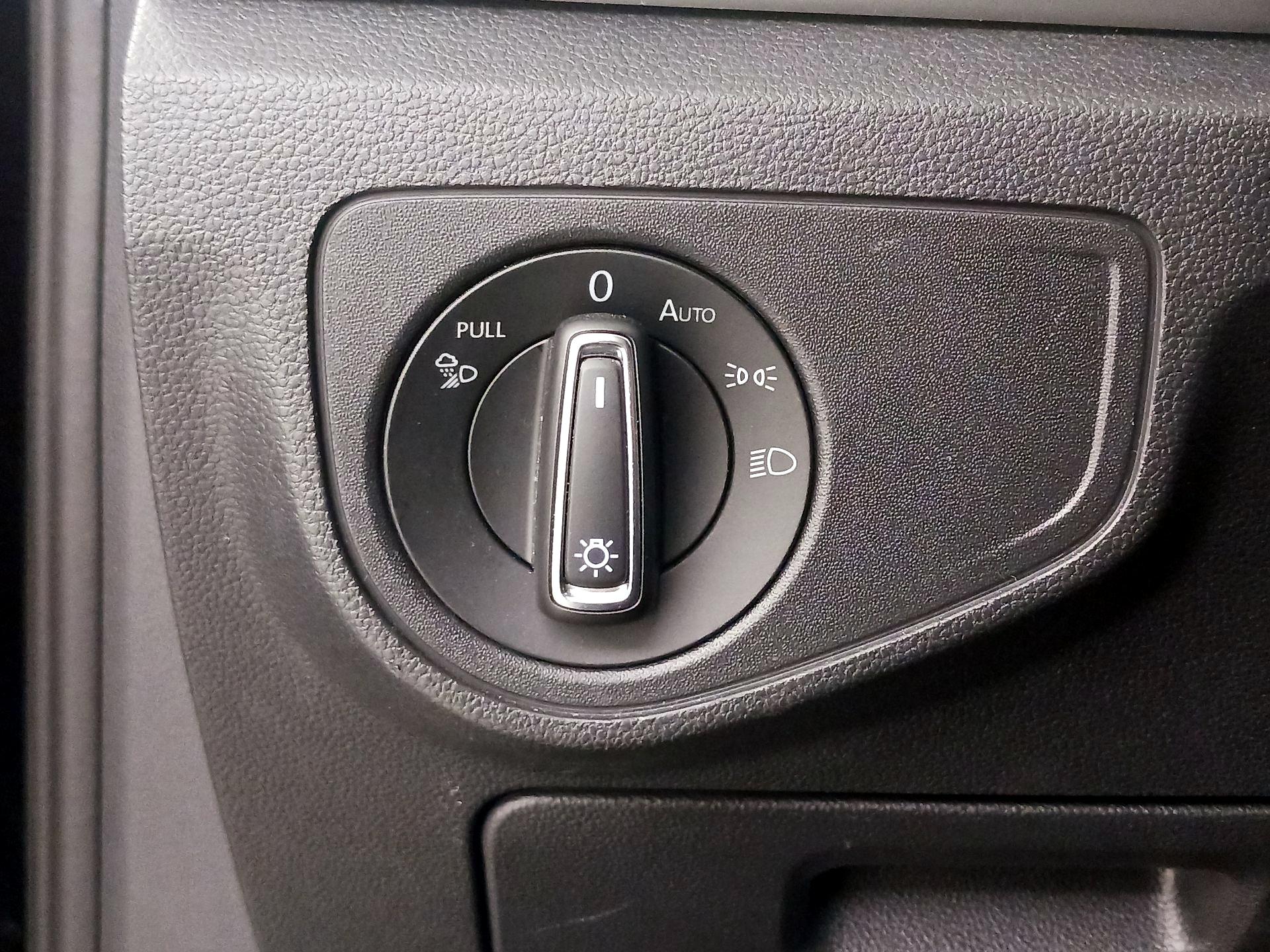 Thumbnail: 2023 Volkswagen Atlas - 13