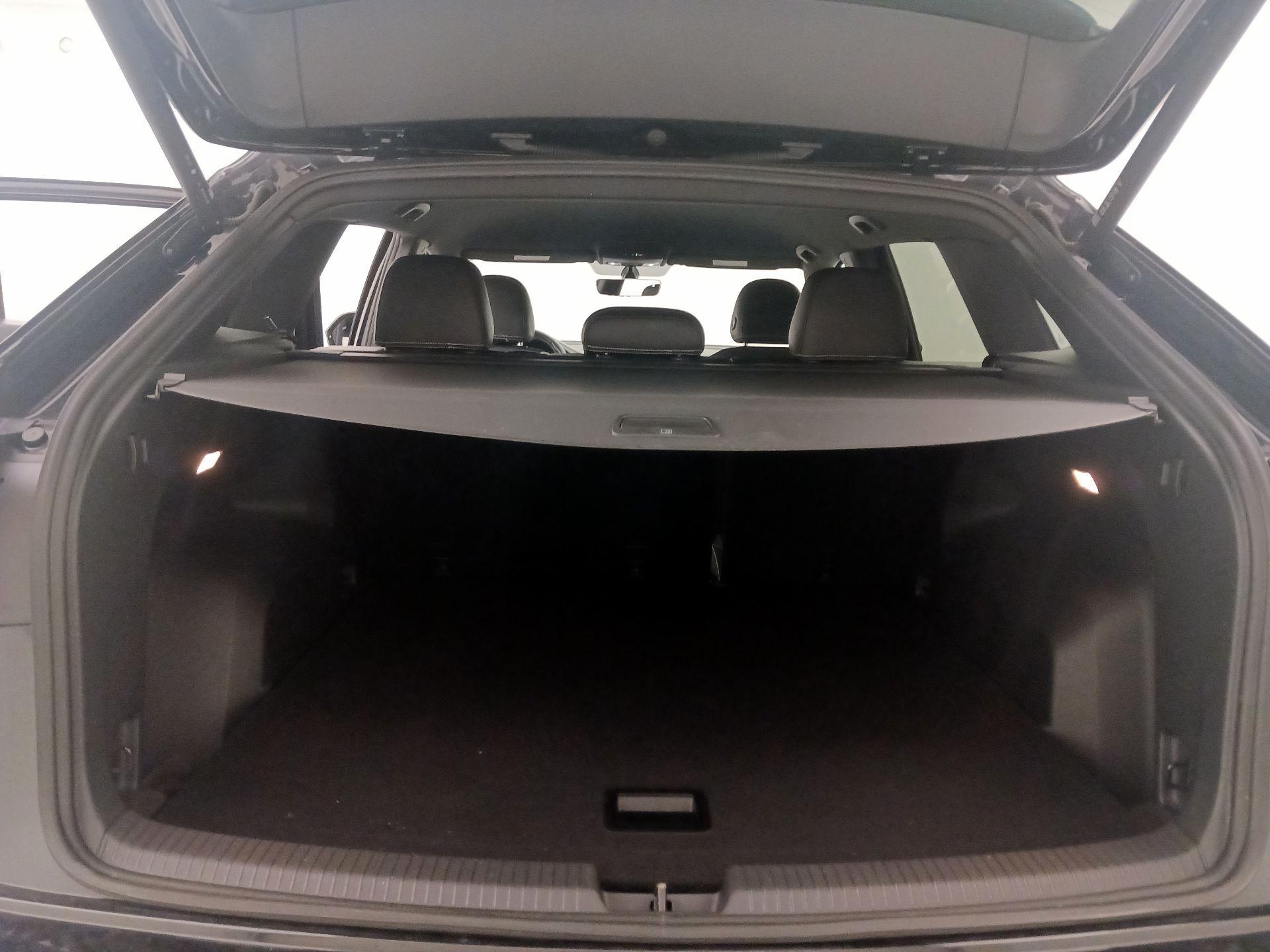 Thumbnail: 2023 Volkswagen Atlas - 20