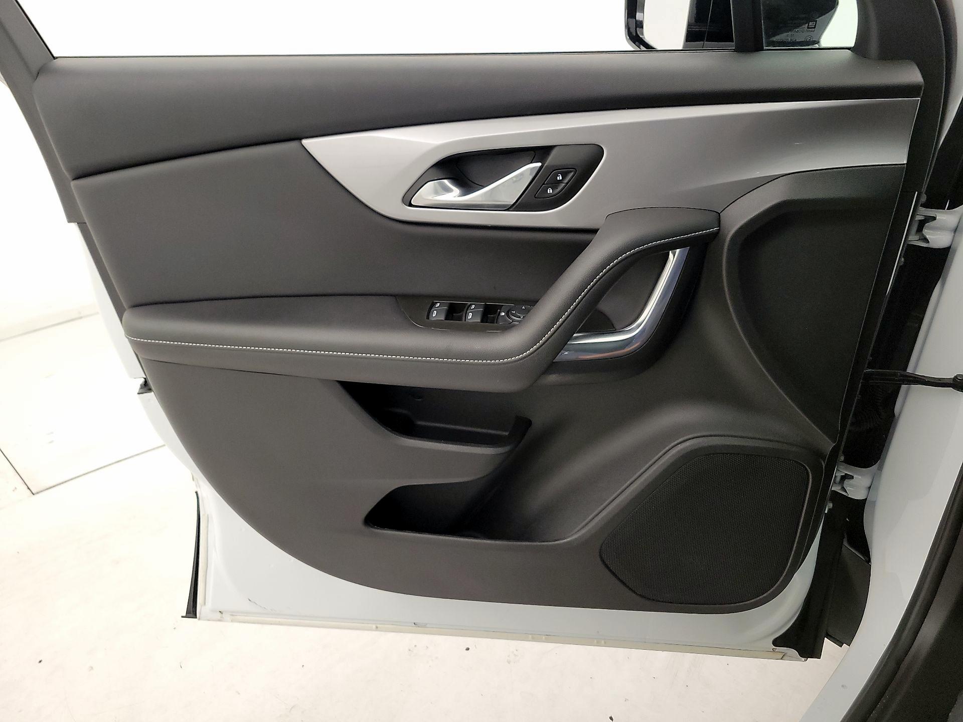 Thumbnail: 2023 Chevrolet Blazer - 12