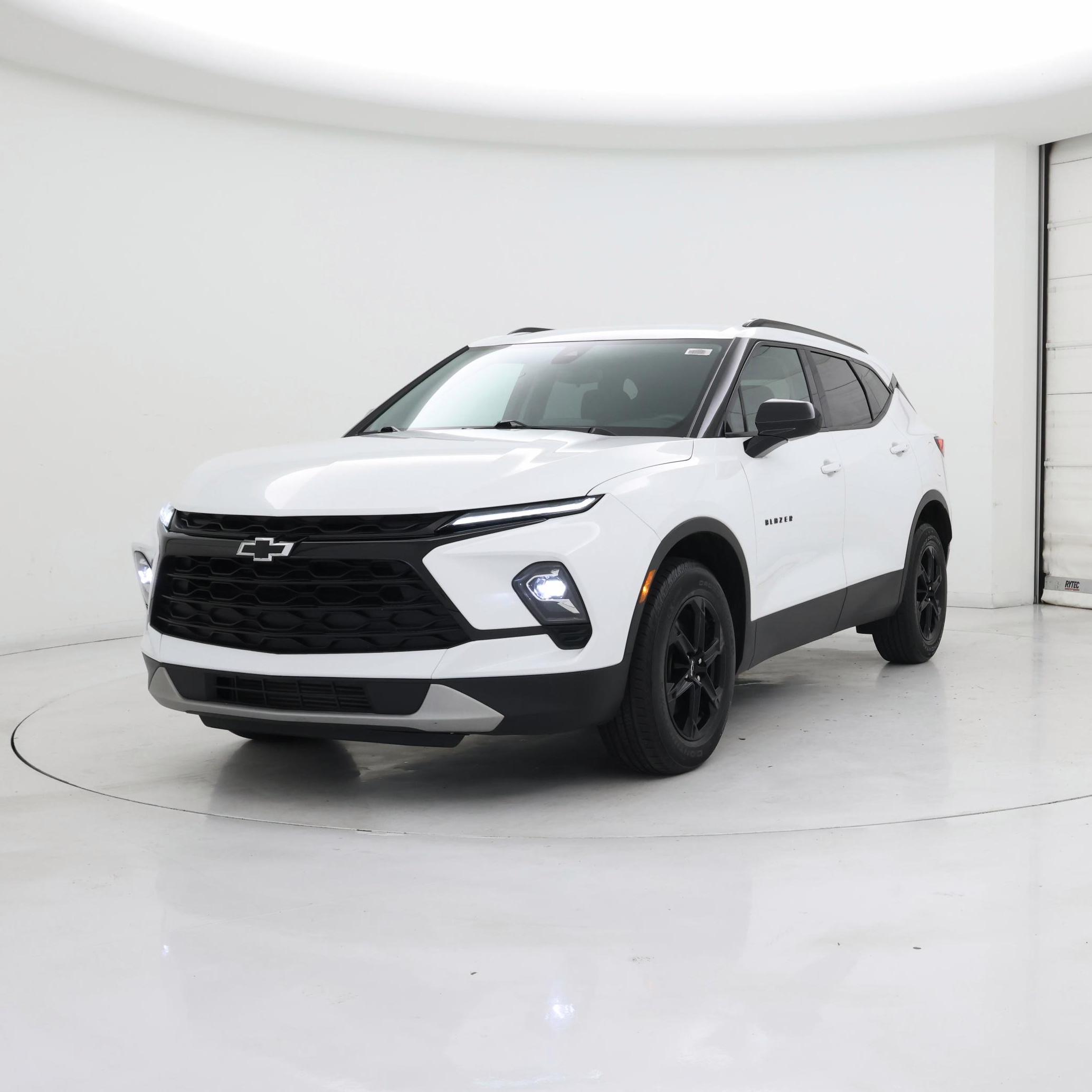 Thumbnail: 2023 Chevrolet Blazer - 4