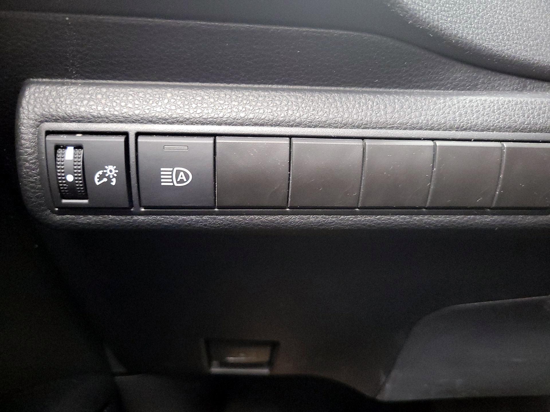 Thumbnail: 2023 Toyota Corolla - 13