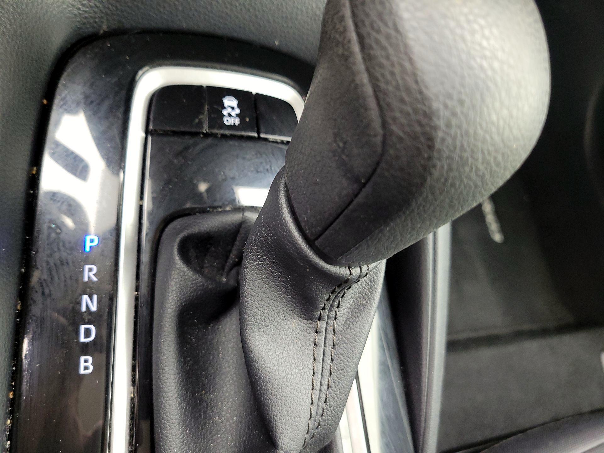 Thumbnail: 2023 Toyota Corolla - 17