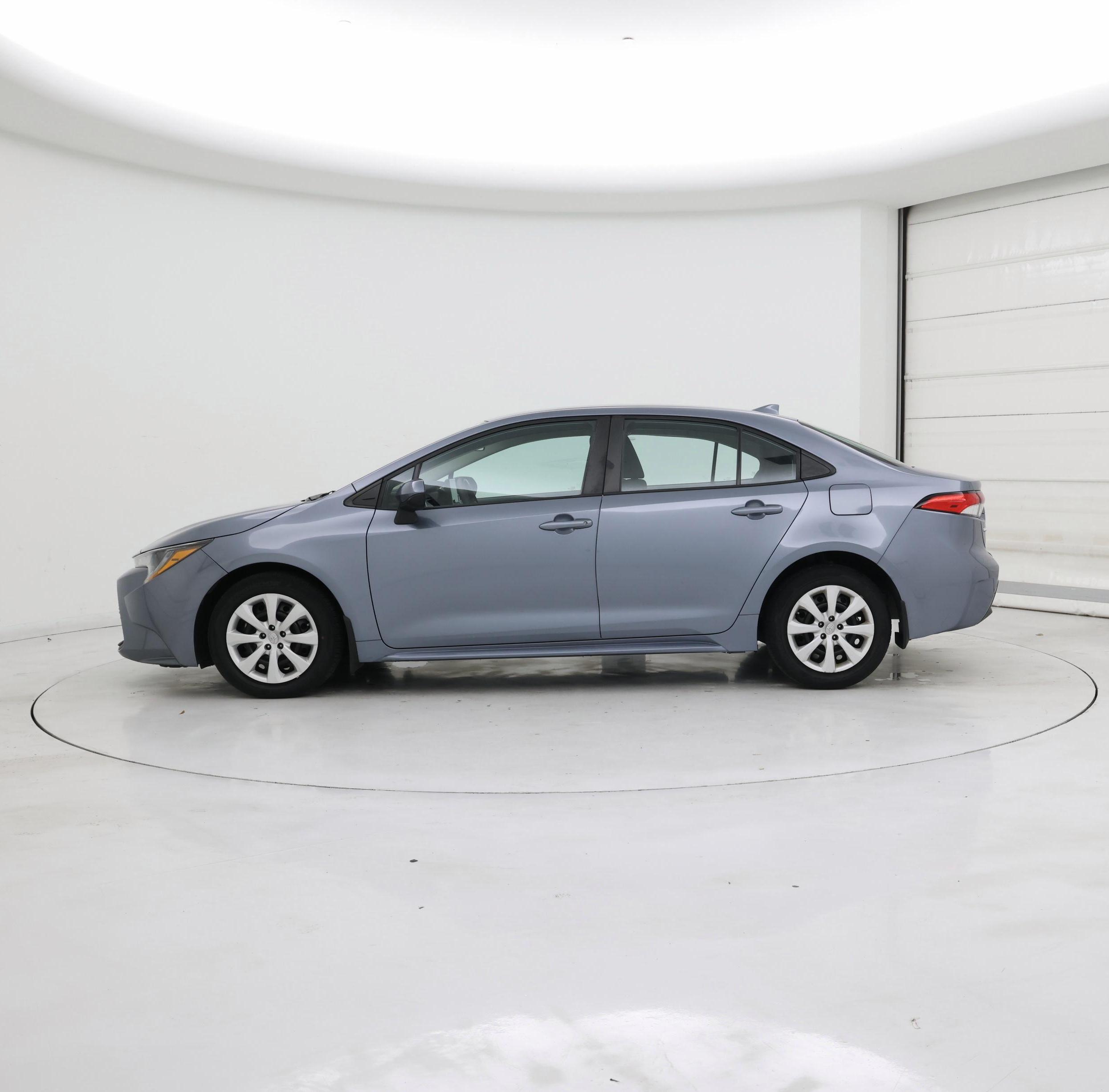 Thumbnail: 2023 Toyota Corolla - 3