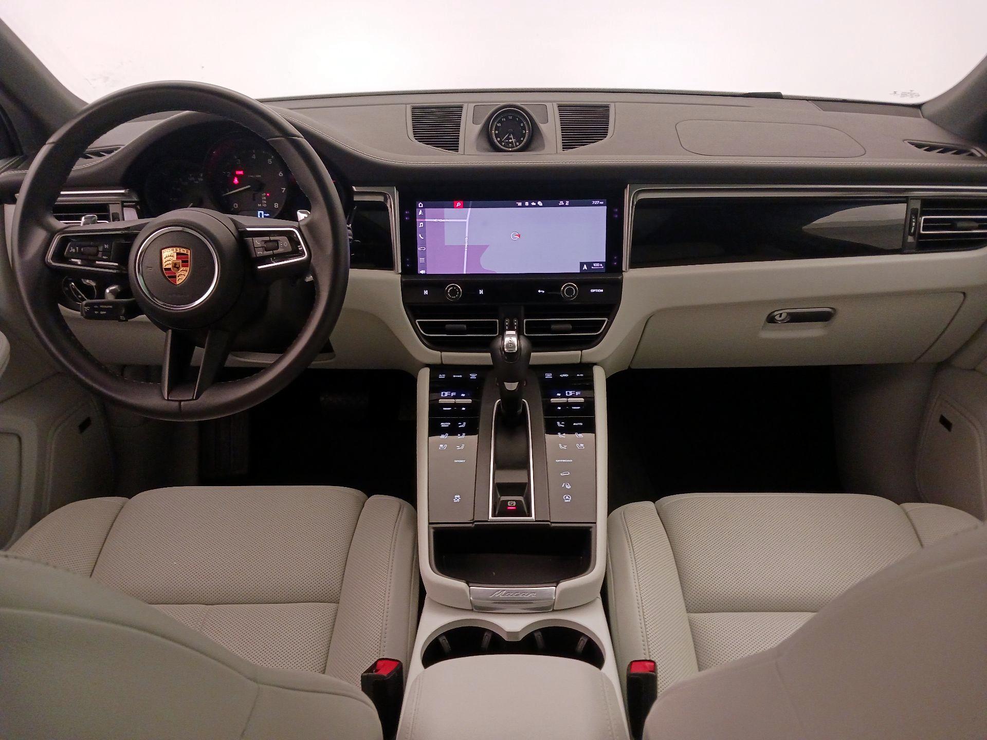 Thumbnail: 2022 Porsche Macan - 9