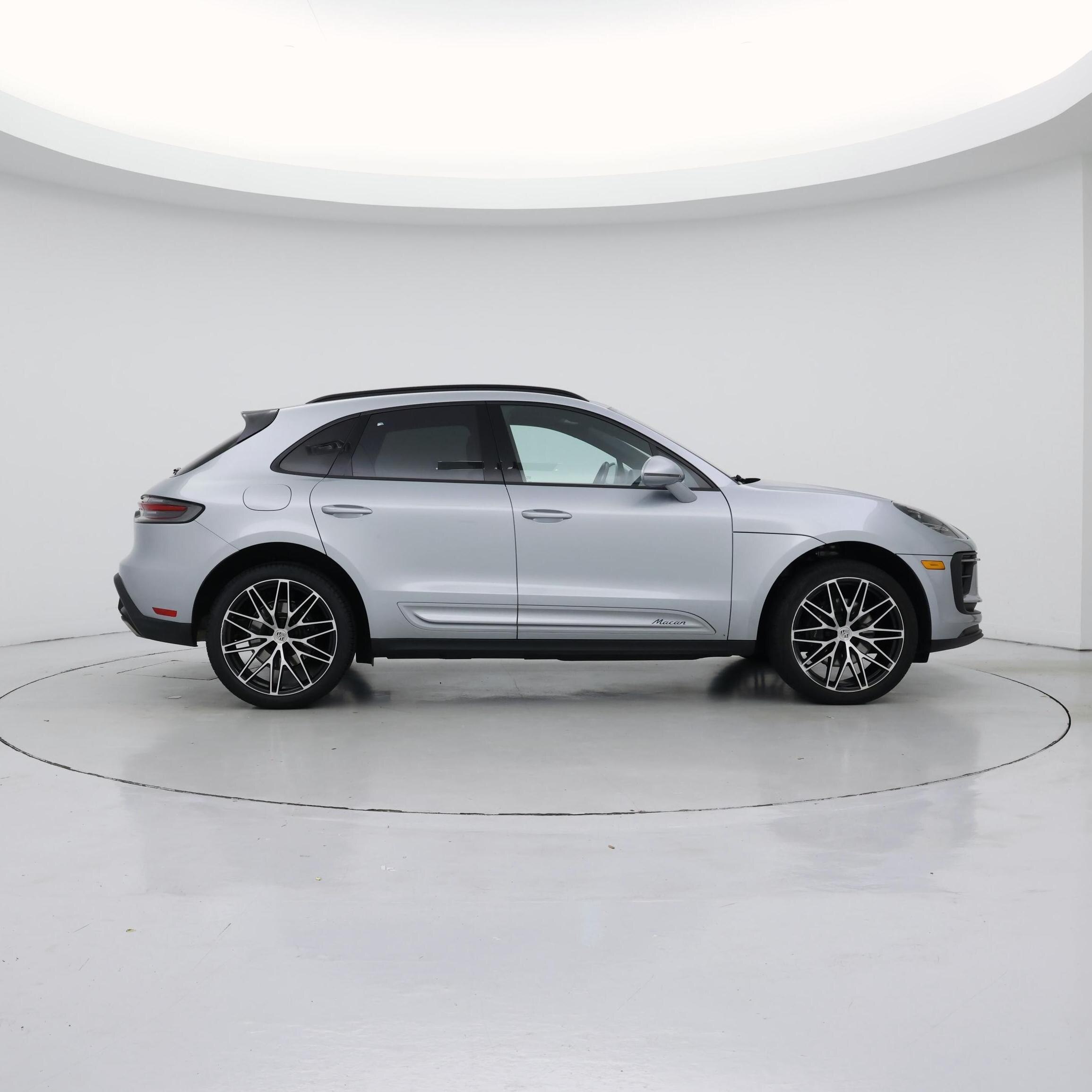 Thumbnail: 2022 Porsche Macan - 7