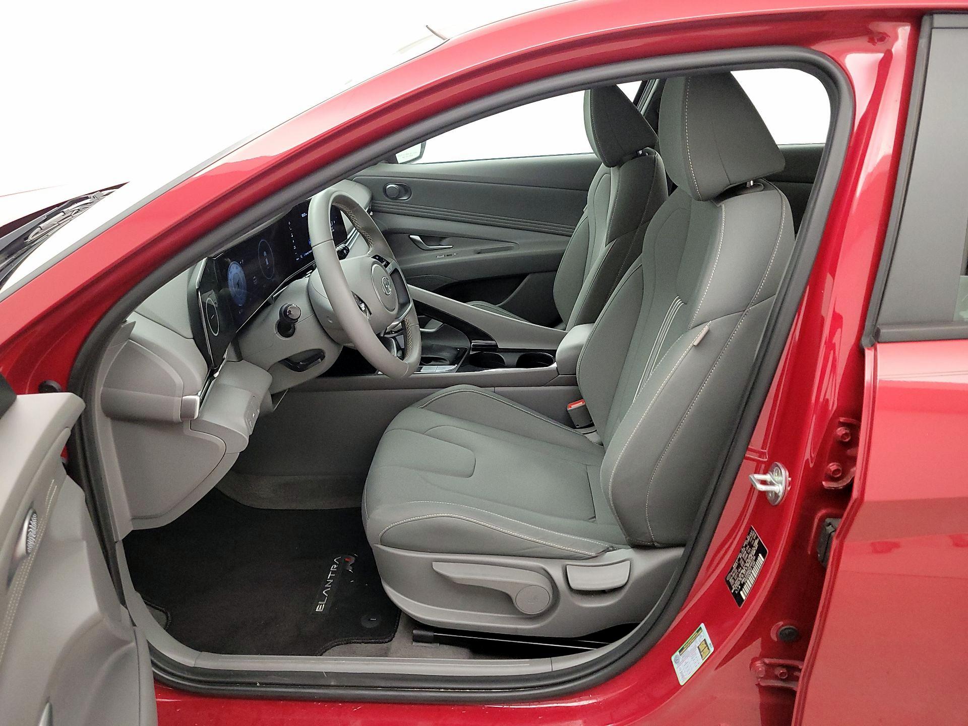 Thumbnail: 2023 Hyundai Elantra - 11