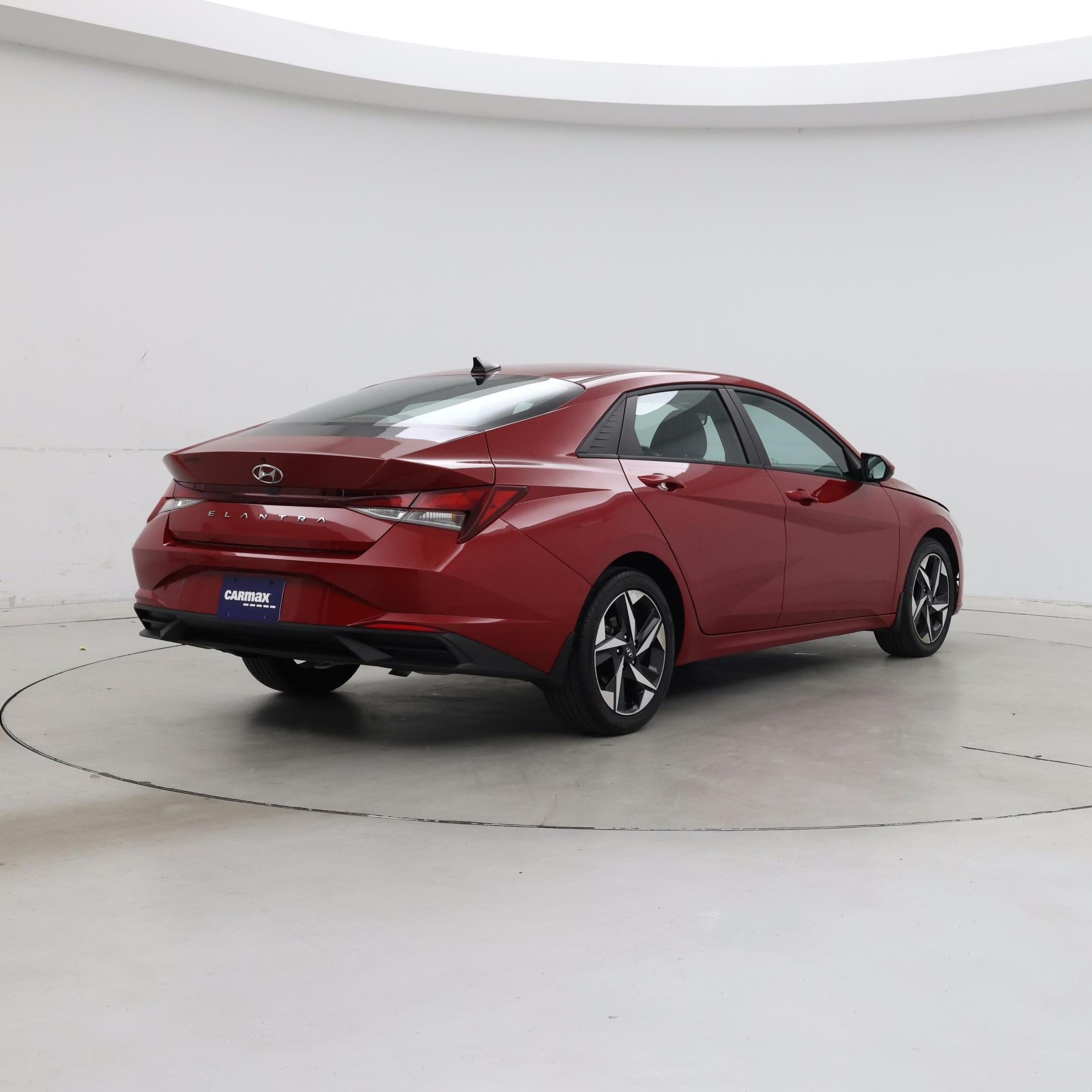 Thumbnail: 2023 Hyundai Elantra - 8