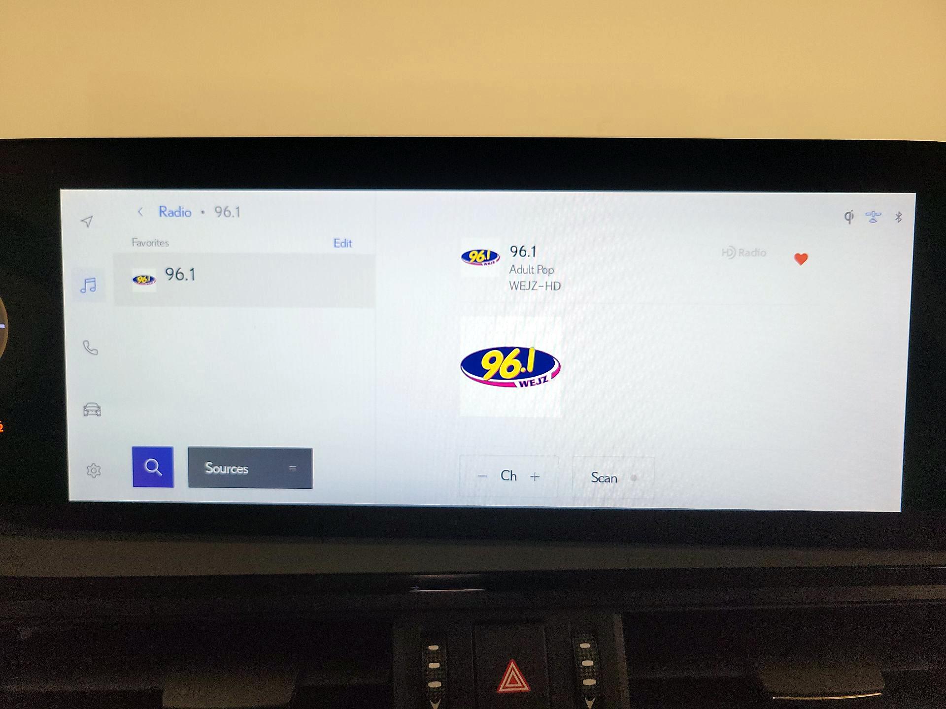 Thumbnail: 2024 Lexus ES - 16