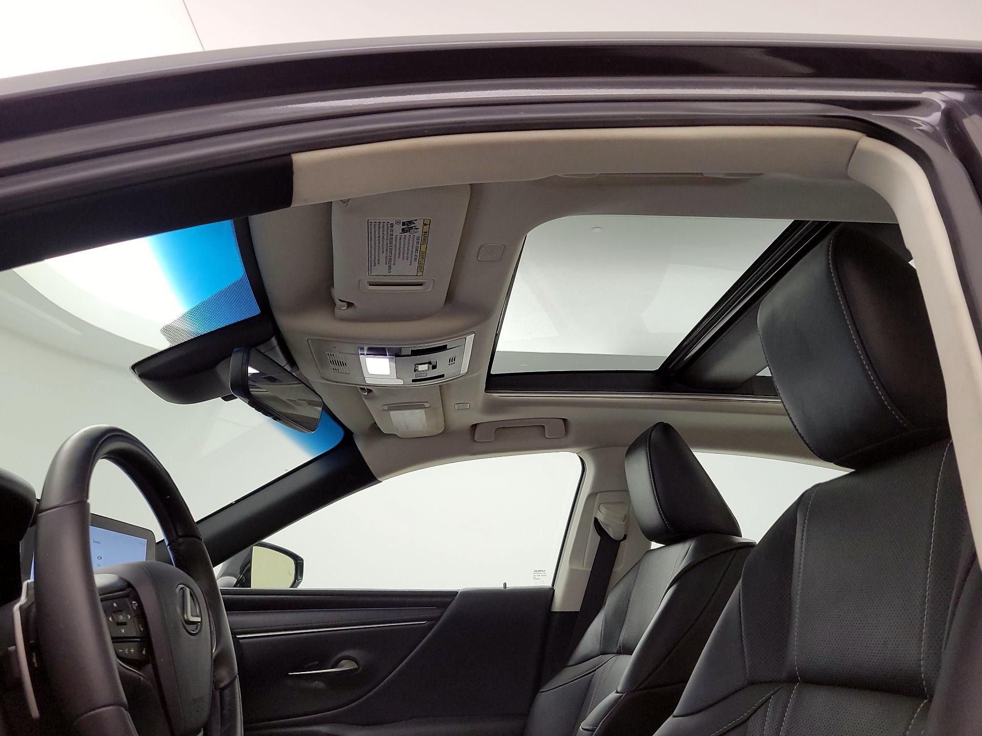 Thumbnail: 2024 Lexus ES - 20