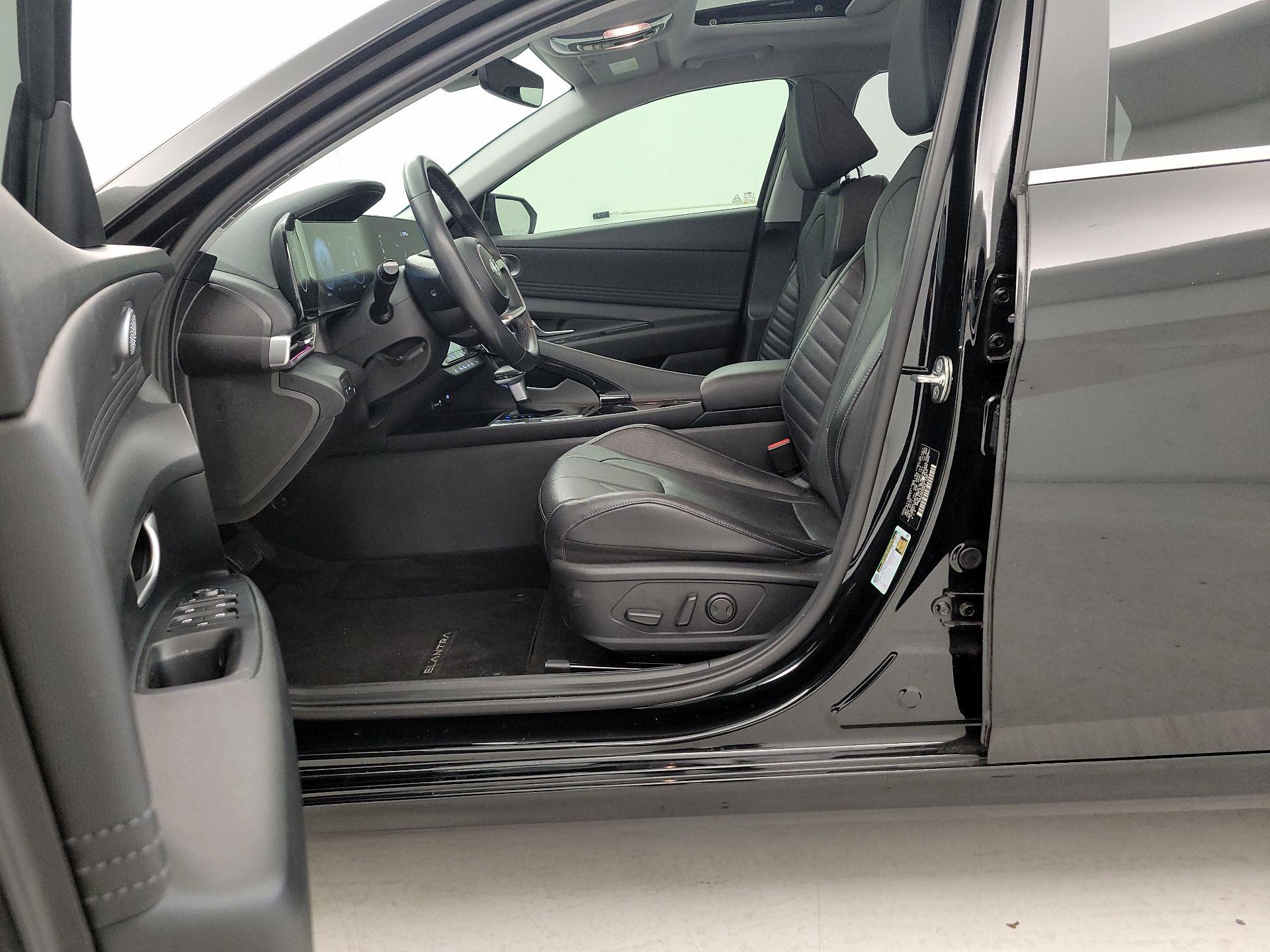 Thumbnail: 2023 Hyundai Elantra - 11