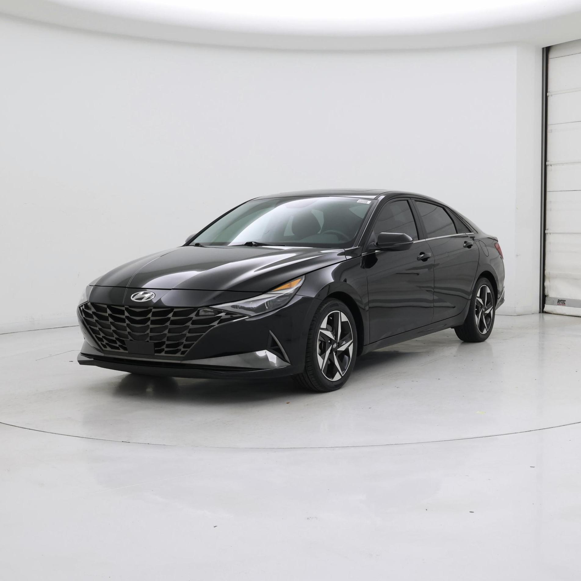 Thumbnail: 2023 Hyundai Elantra - 4