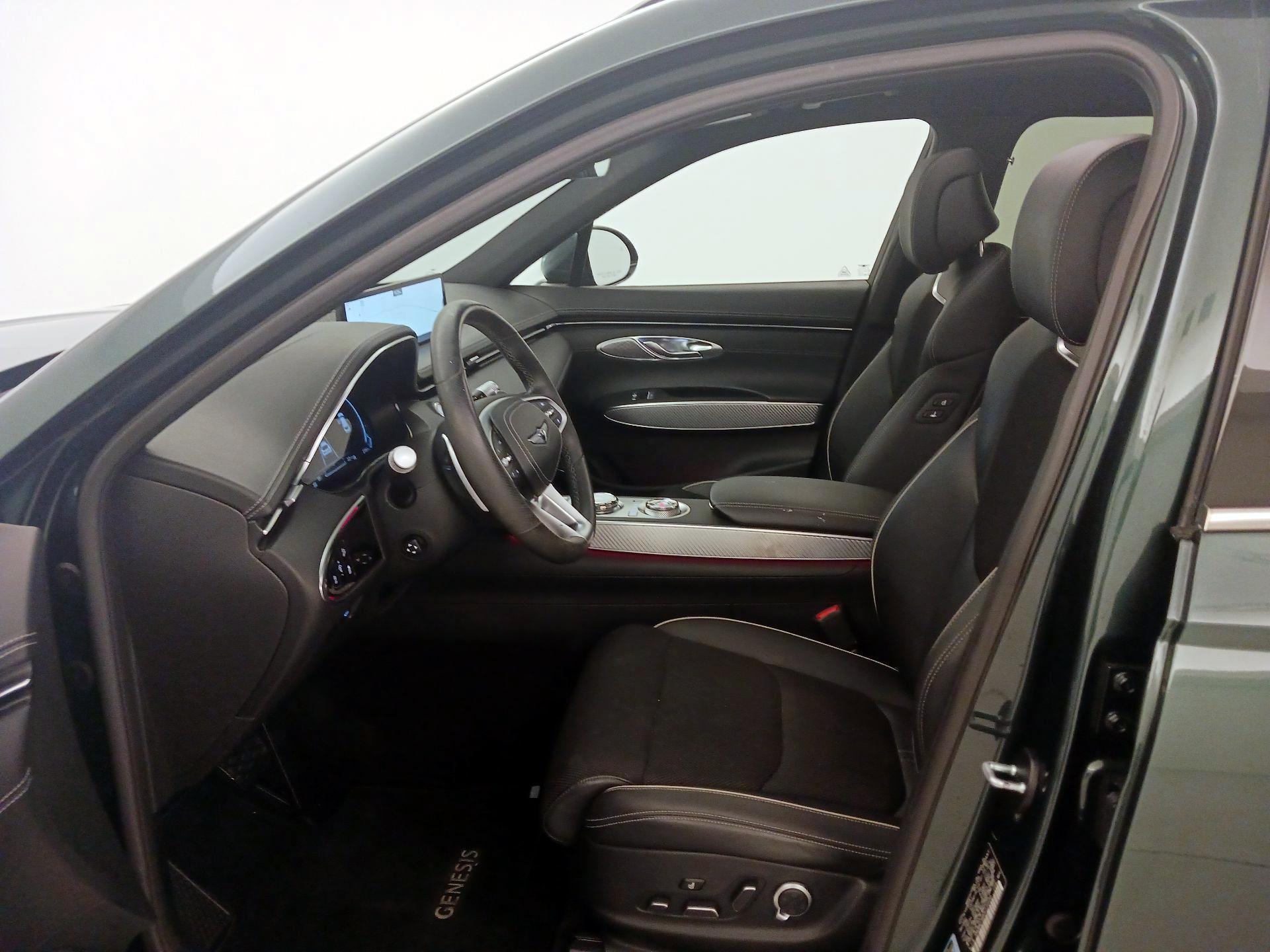 Thumbnail: 2023 Genesis GV70 - 11