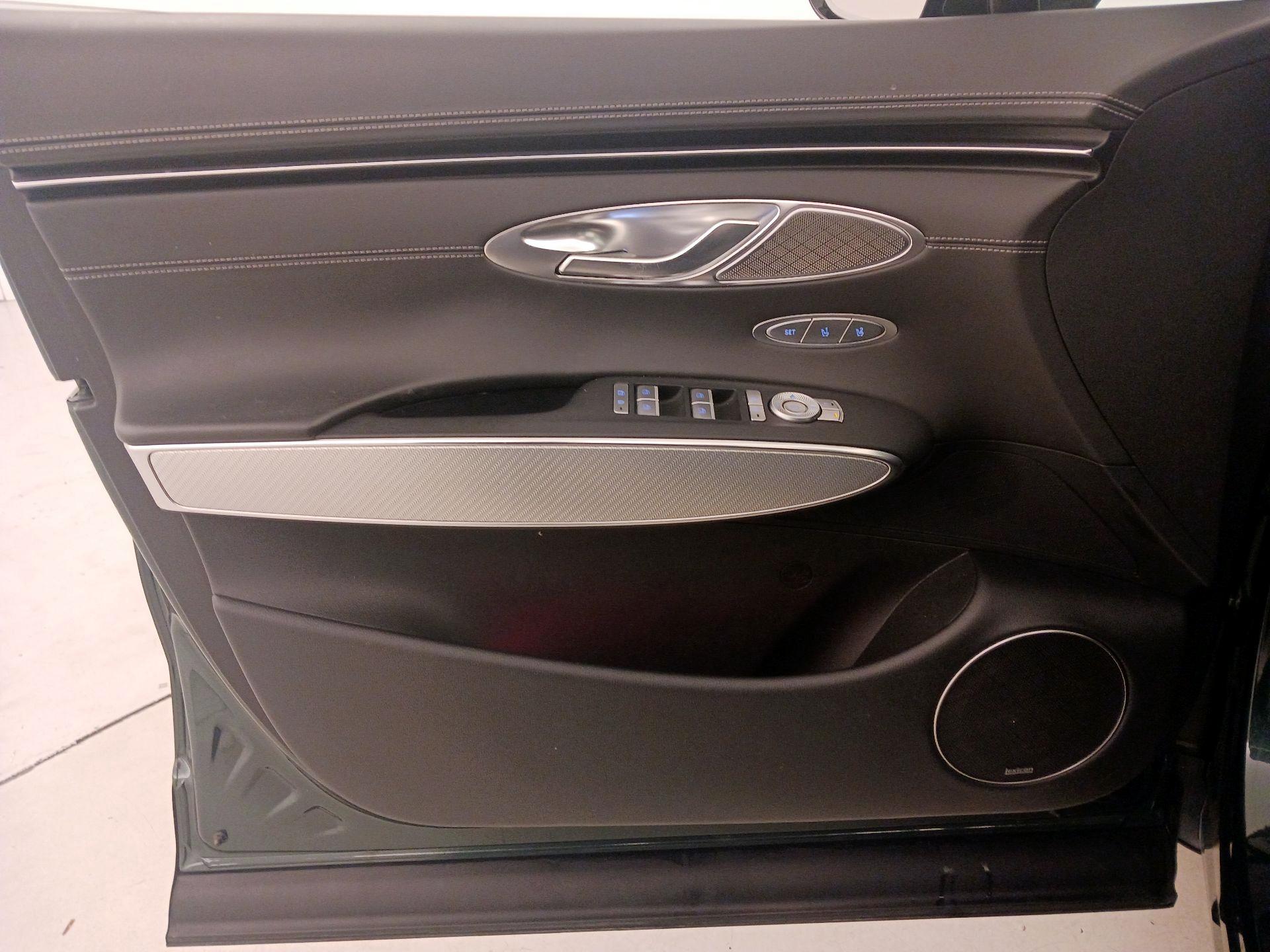 Thumbnail: 2023 Genesis GV70 - 12