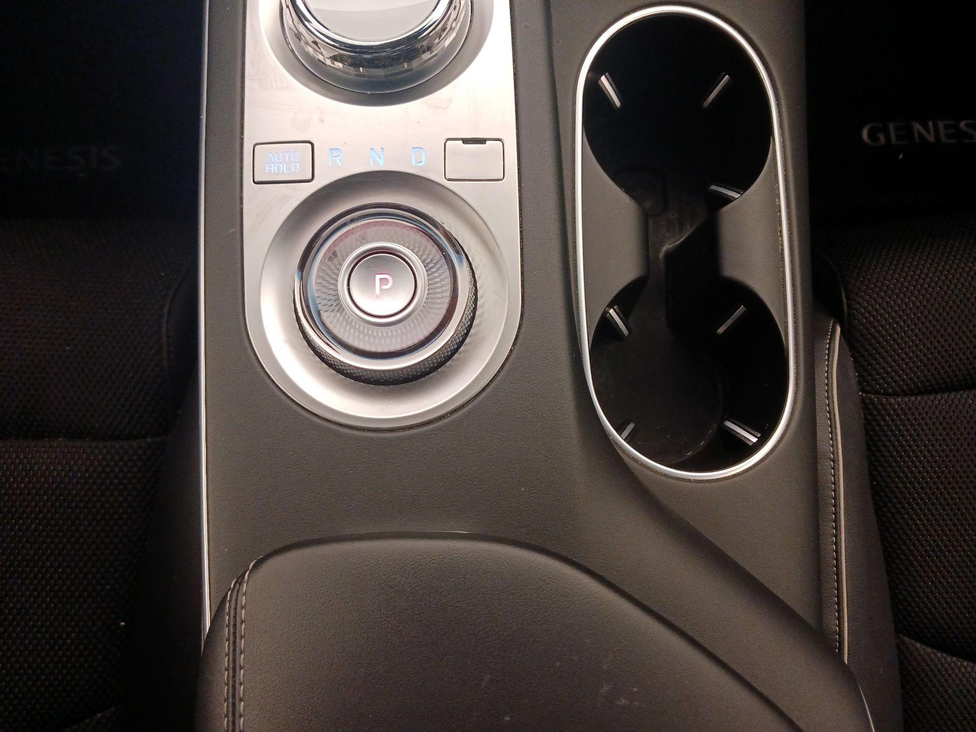 Thumbnail: 2023 Genesis GV70 - 18