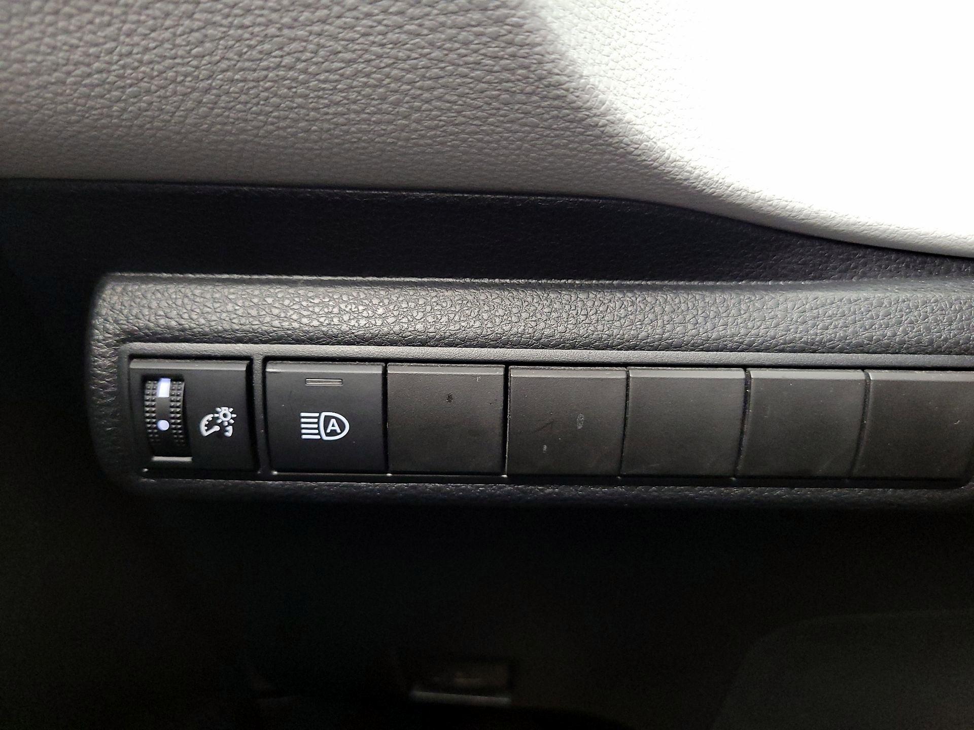 Thumbnail: 2023 Toyota Corolla - 13