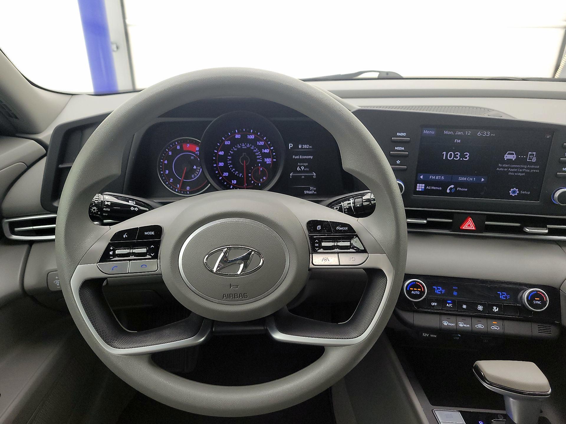 Thumbnail: 2023 Hyundai Elantra - 10