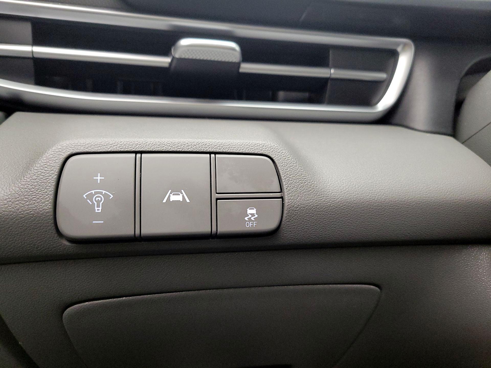 Thumbnail: 2023 Hyundai Elantra - 13