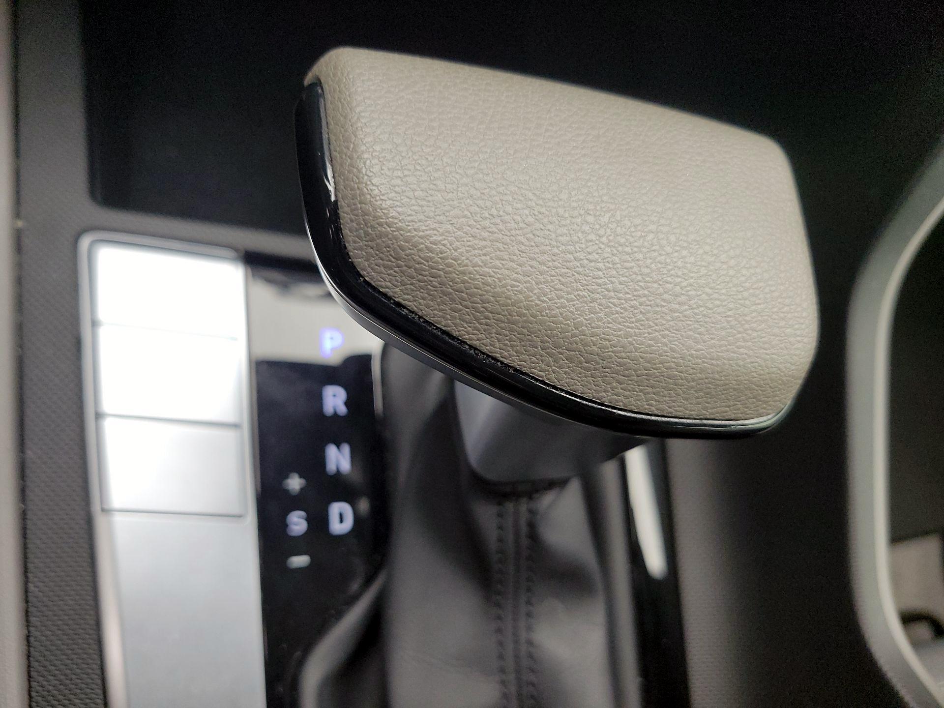 Thumbnail: 2023 Hyundai Elantra - 17