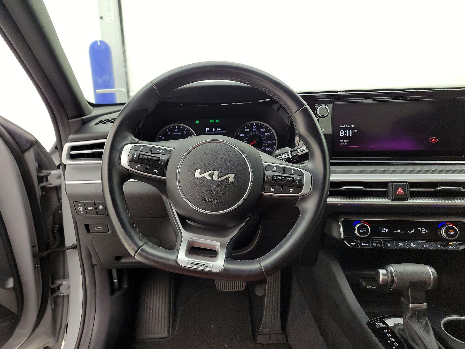 Thumbnail: 2023 Kia K5 - 10