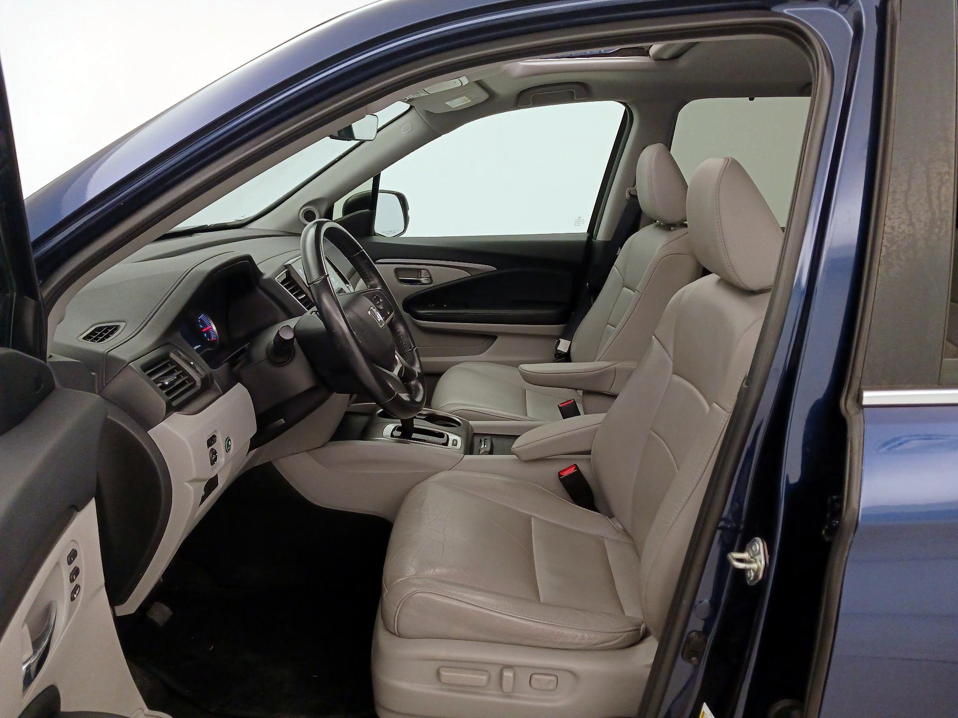 Thumbnail: 2020 Honda Pilot - 11