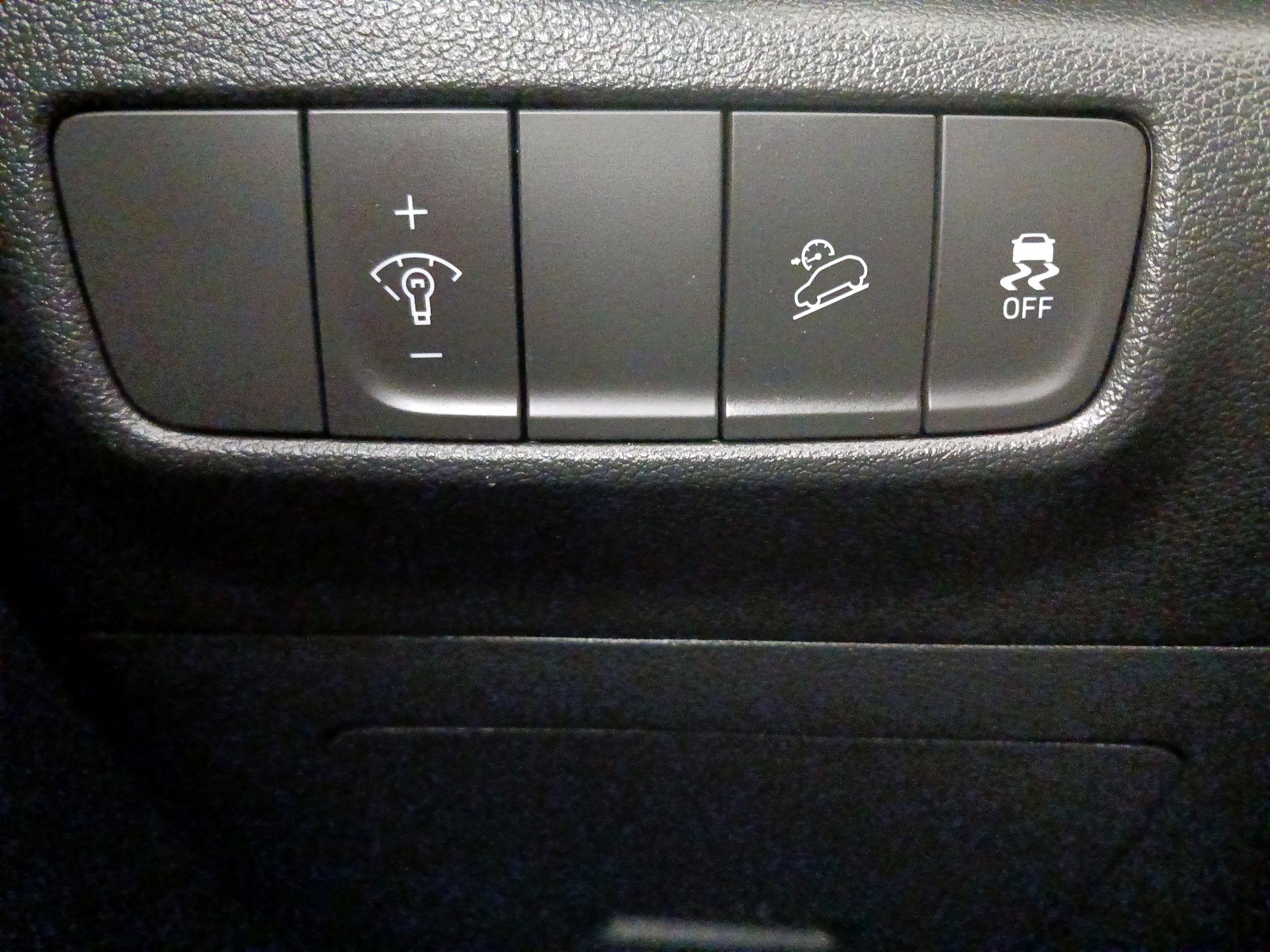 Thumbnail: 2023 Hyundai Kona - 13