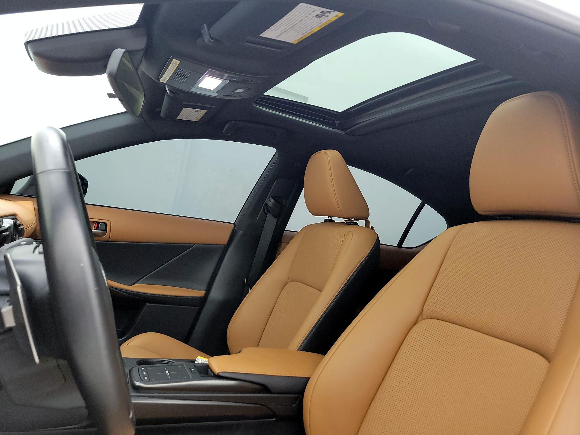 Thumbnail: 2024 Lexus IS - 19