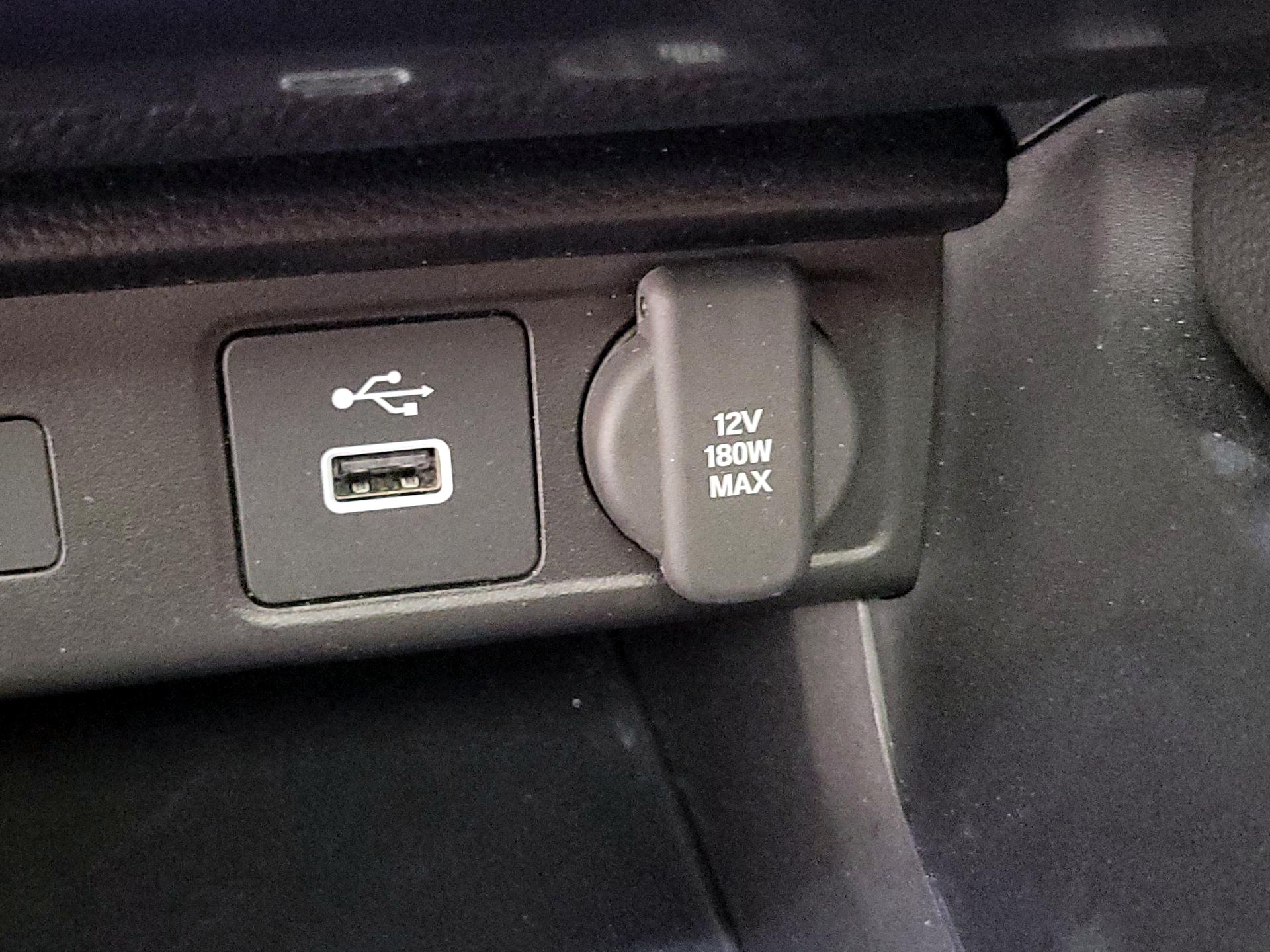 Thumbnail: 2023 Acura Integra - 18