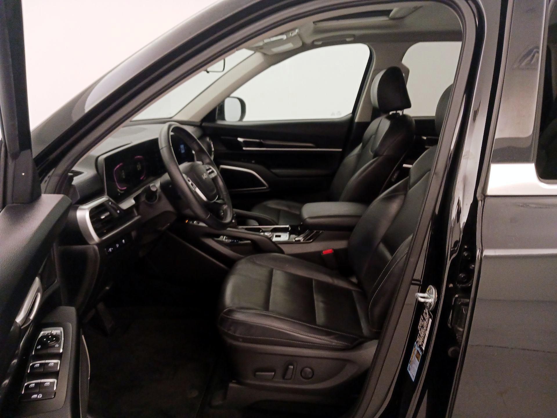 Thumbnail: 2023 Kia Telluride - 11