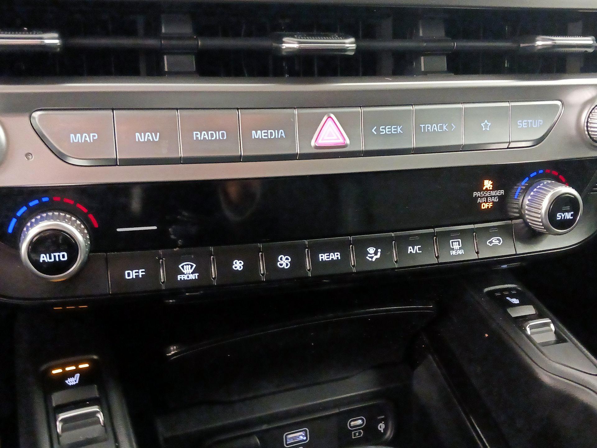 Thumbnail: 2023 Kia Telluride - 17