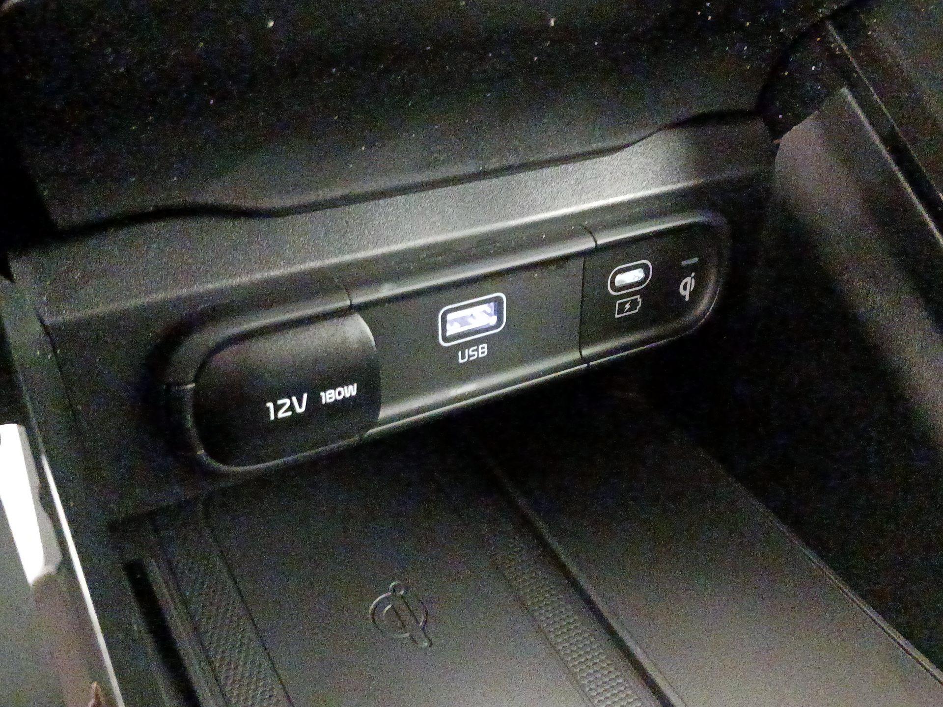 Thumbnail: 2023 Kia Telluride - 19