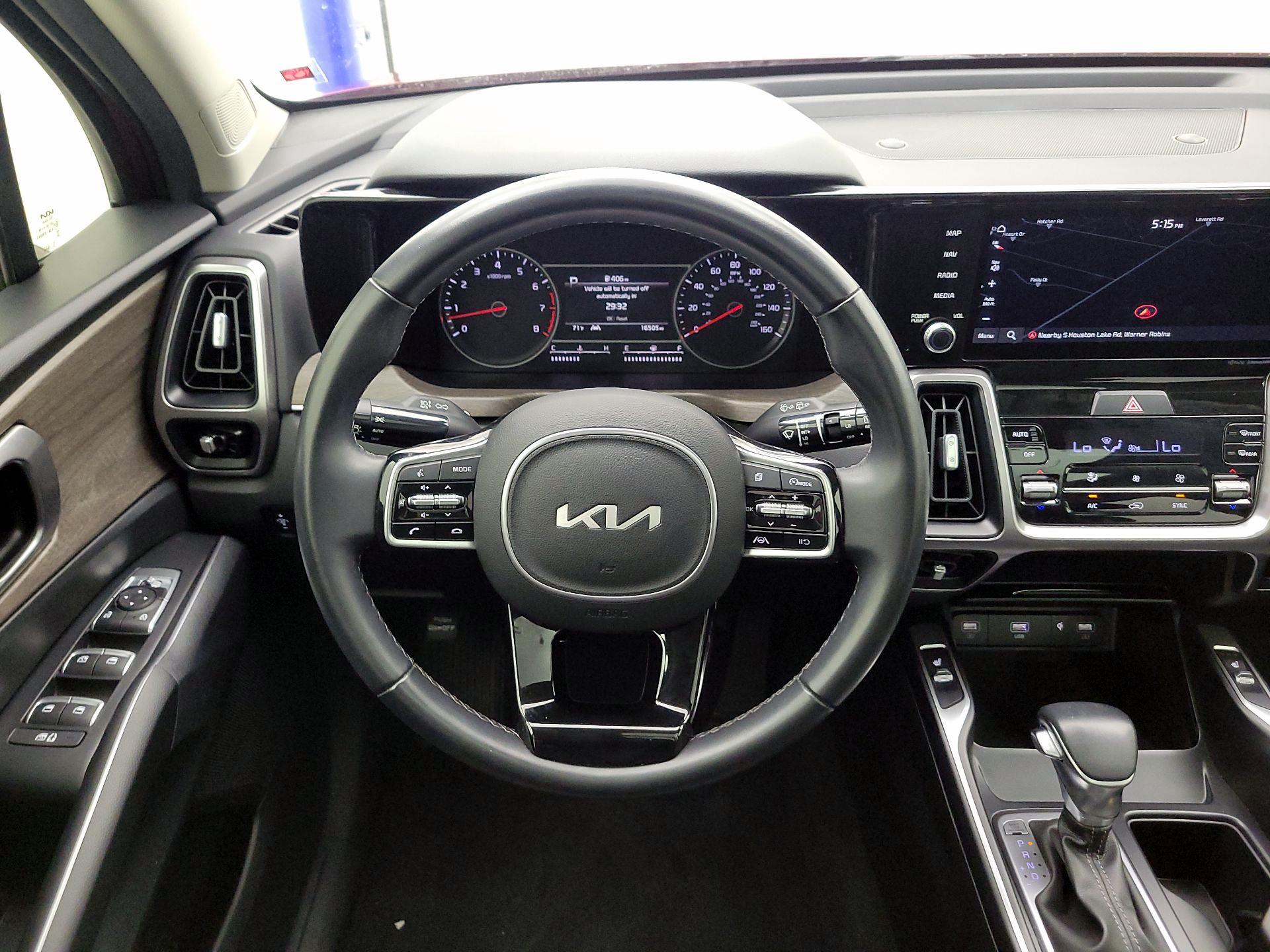 Thumbnail: 2023 Kia Sorento - 10