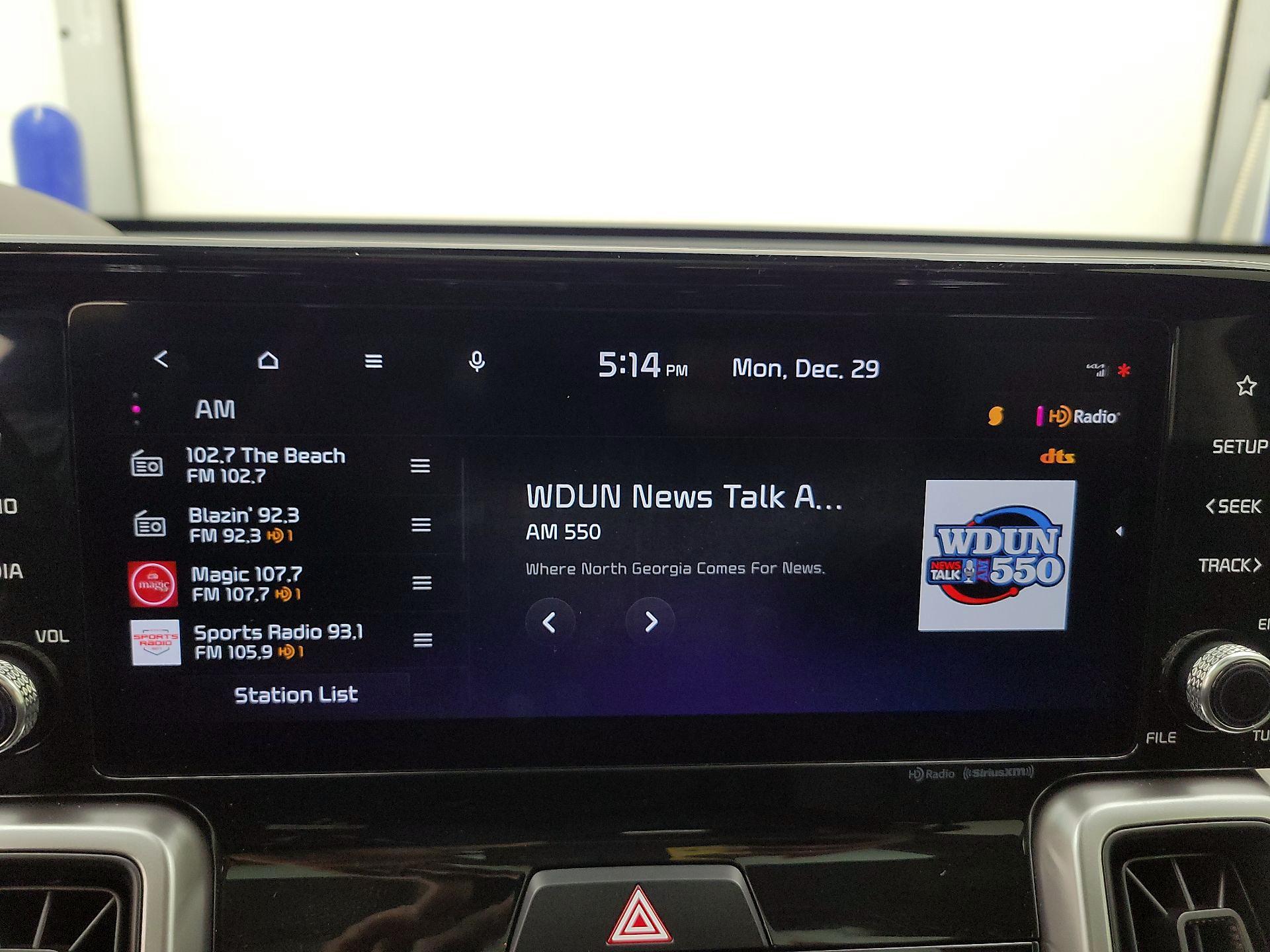 Thumbnail: 2023 Kia Sorento - 16