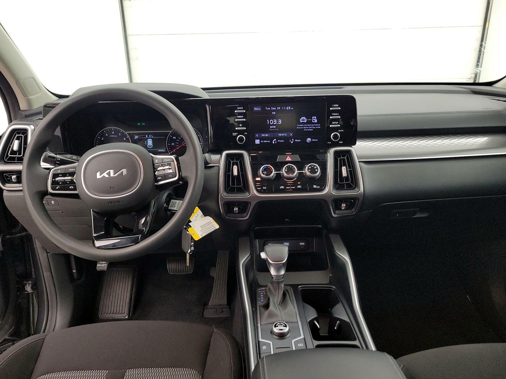 Thumbnail: 2023 Kia Sorento - 9