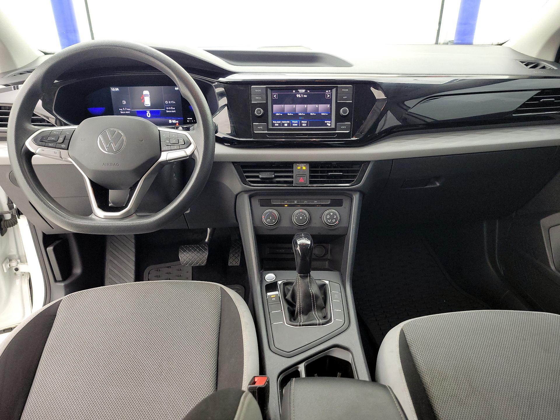 Thumbnail: 2022 Volkswagen Taos - 9