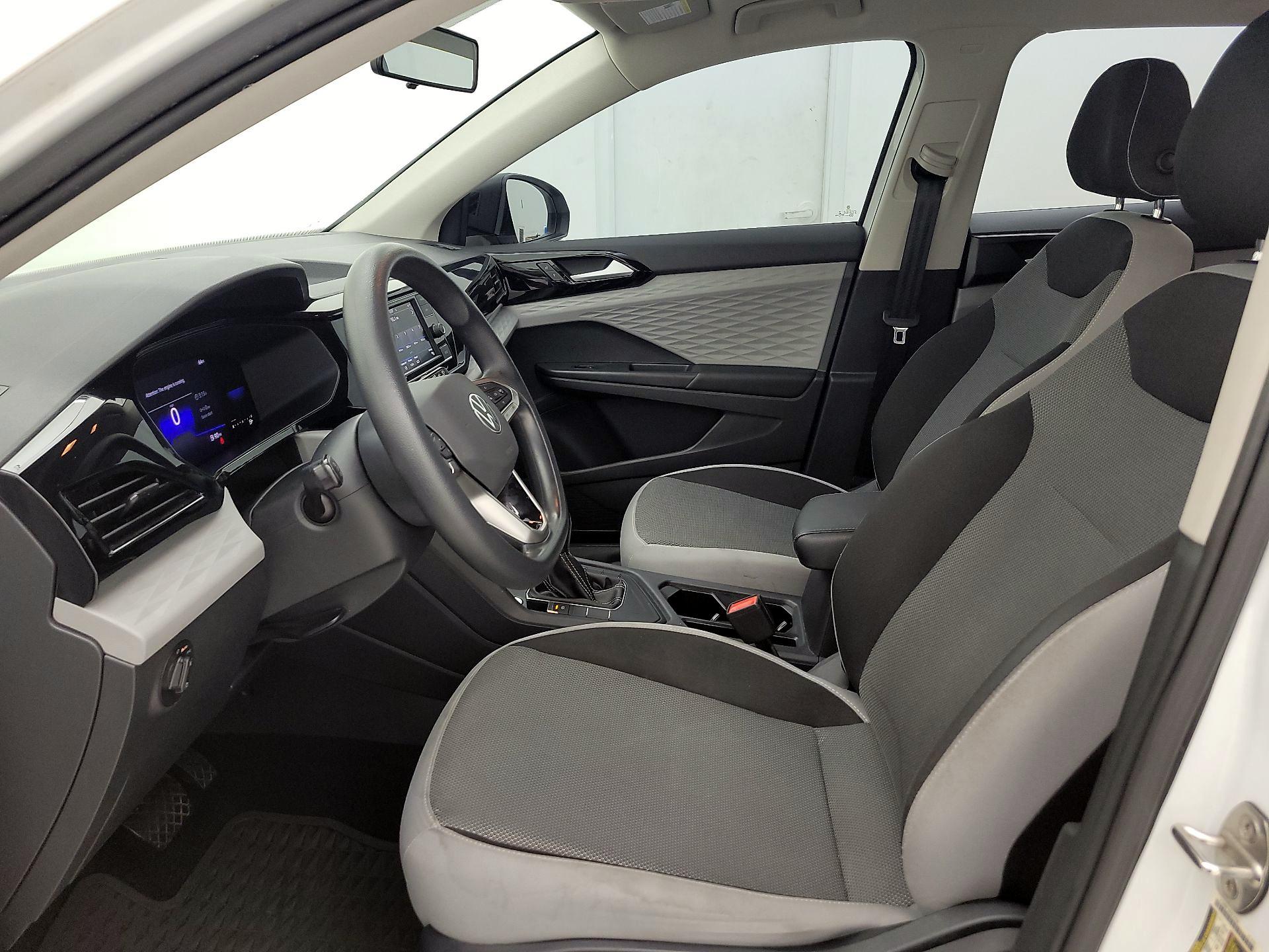 Thumbnail: 2022 Volkswagen Taos - 11