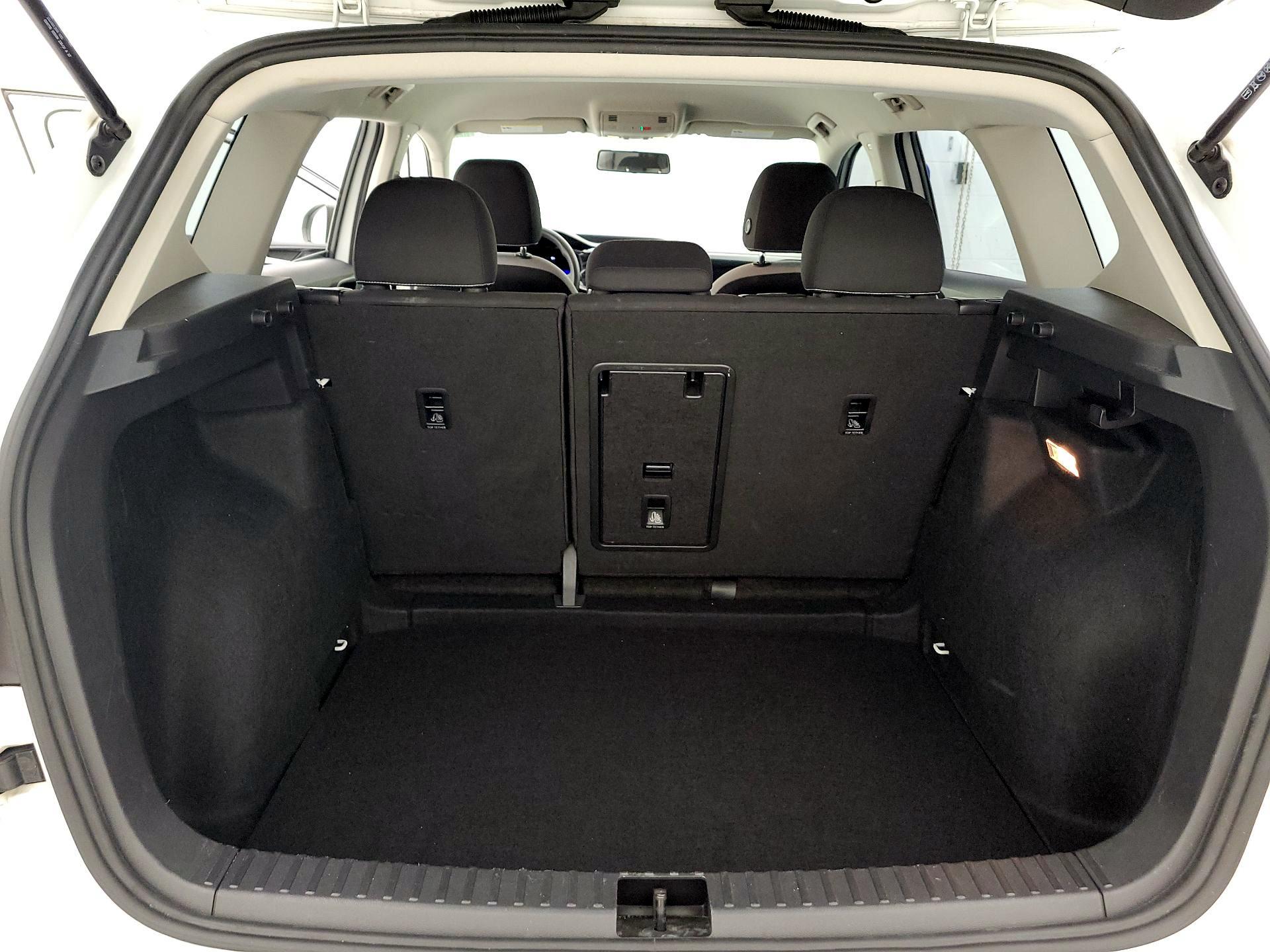 Thumbnail: 2022 Volkswagen Taos - 20