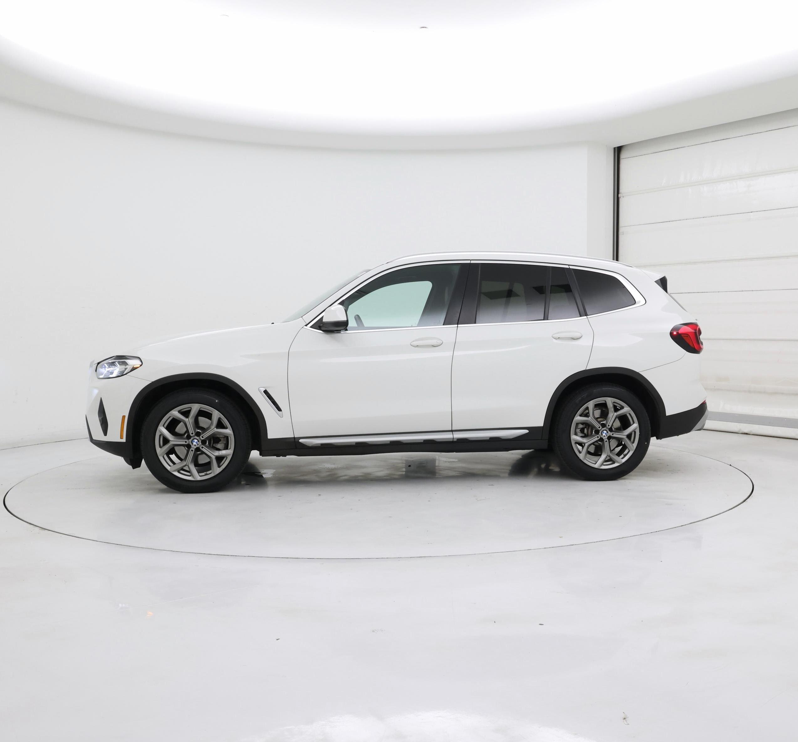 Thumbnail: 2022 BMW X3 - 3
