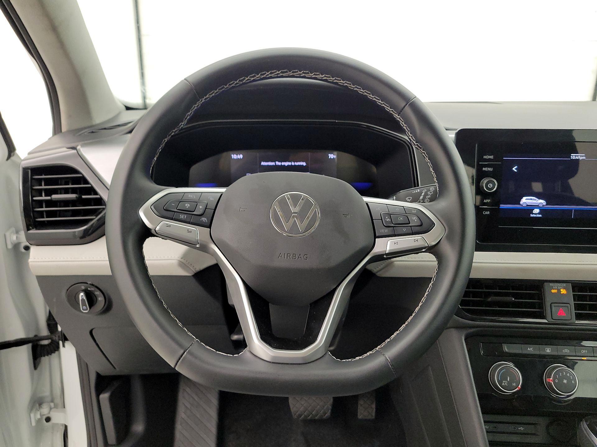 Thumbnail: 2025 Volkswagen Taos - 10