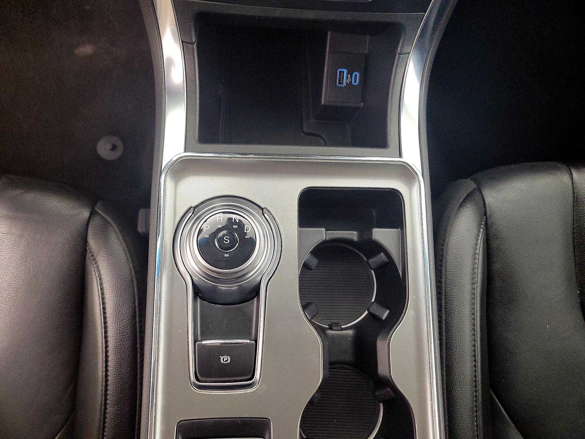 Thumbnail: 2022 Ford Edge - 17