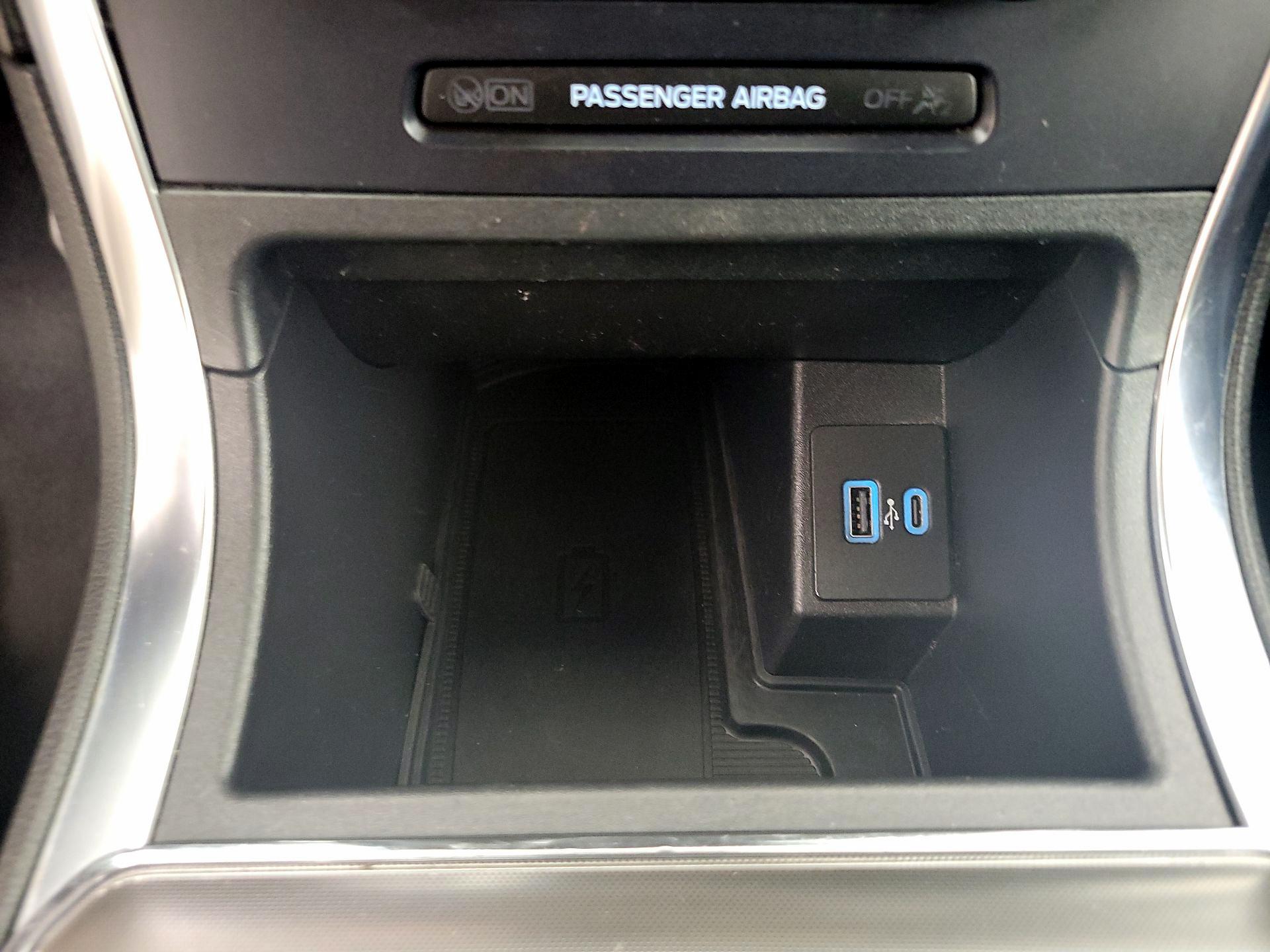 Thumbnail: 2022 Ford Edge - 18