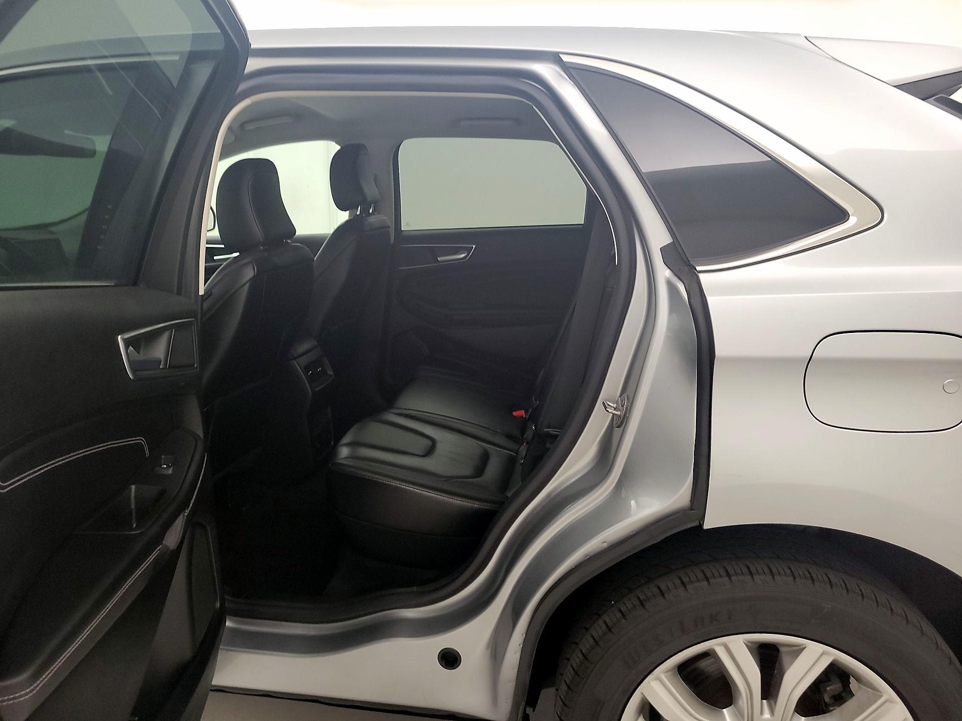 Thumbnail: 2022 Ford Edge - 19