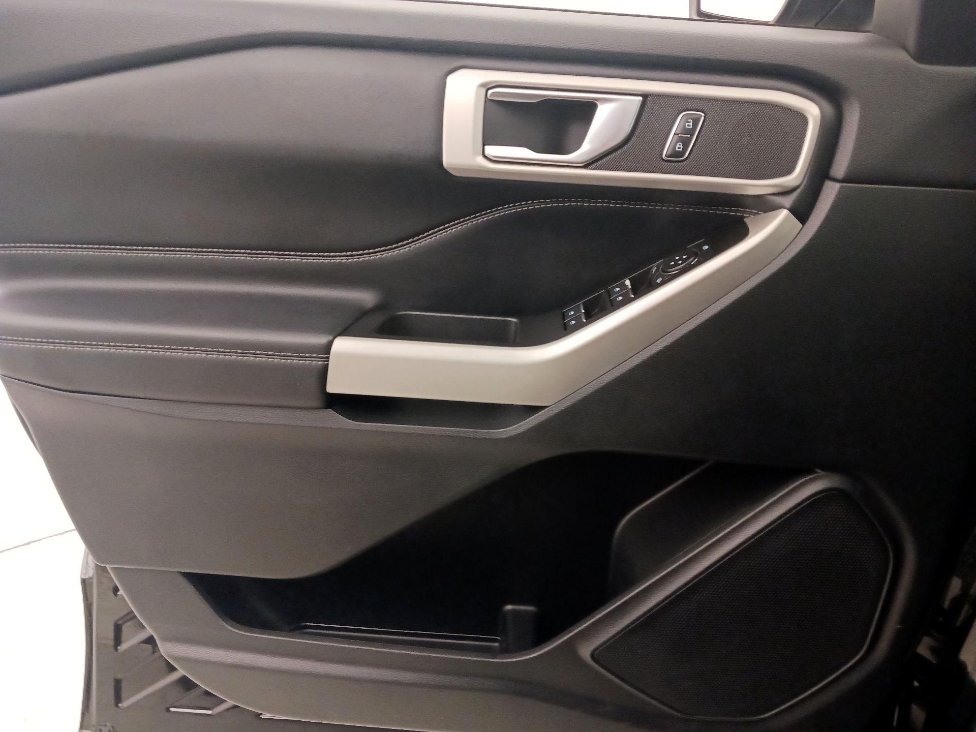 Thumbnail: 2022 Ford Explorer - 12