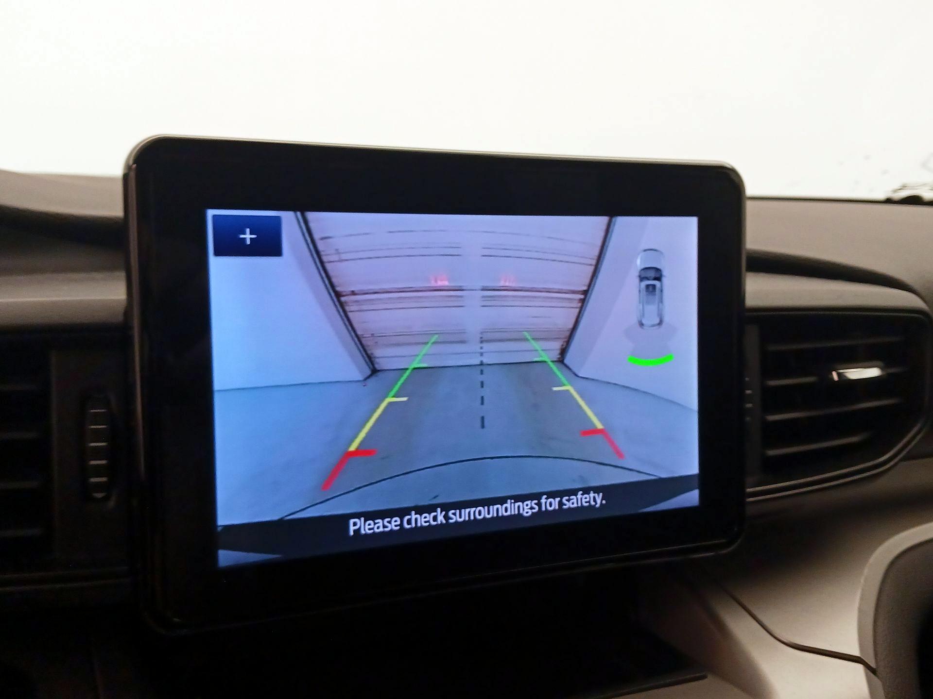 Thumbnail: 2022 Ford Explorer - 14